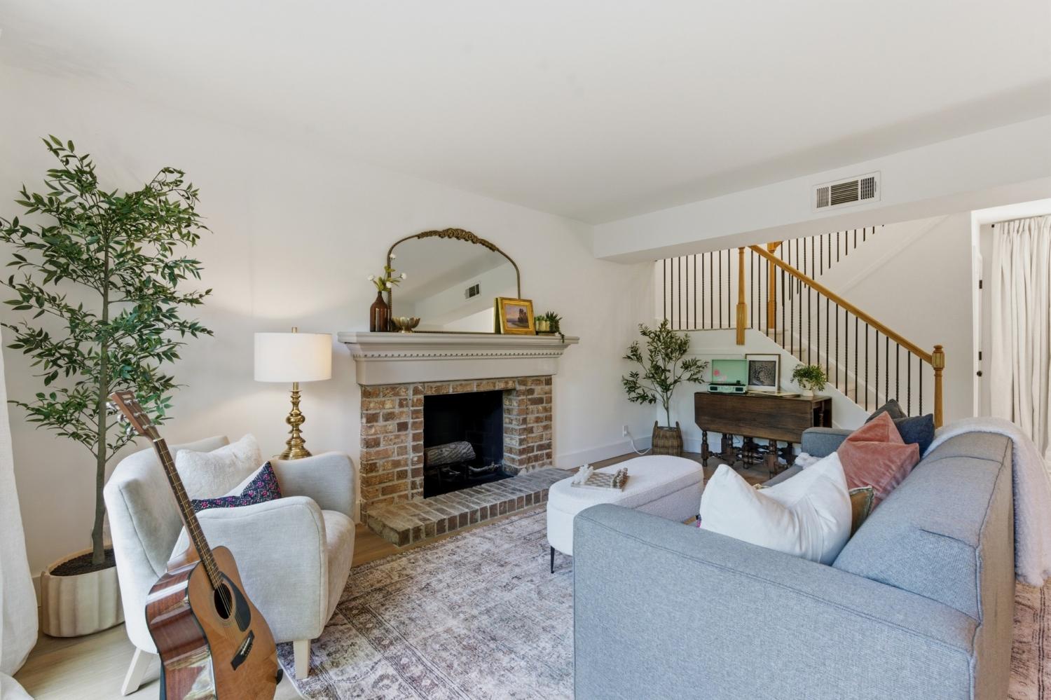 2116-Hobbs-Rd For Sale