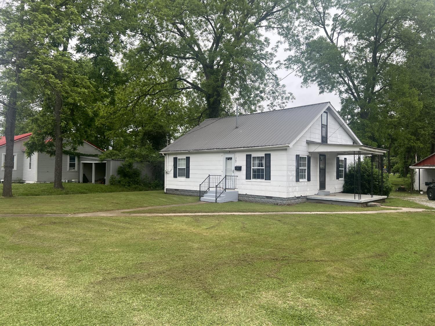 207-Powell-St For Sale
