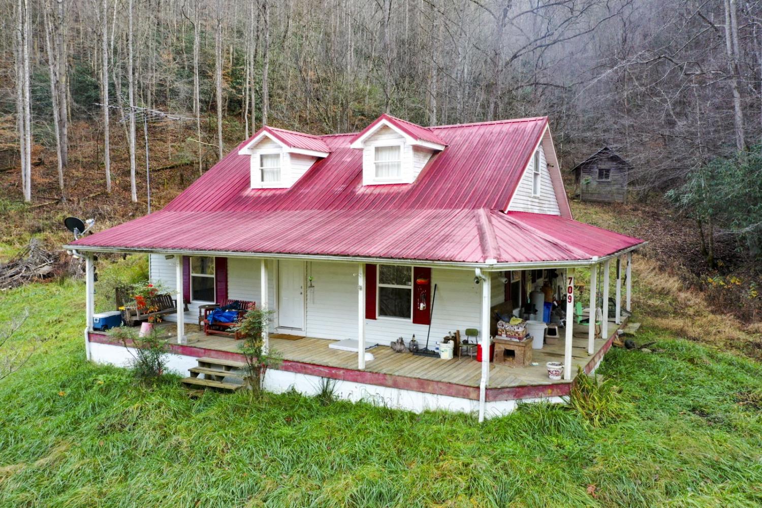 709-Johns-Creek-Rd For Sale