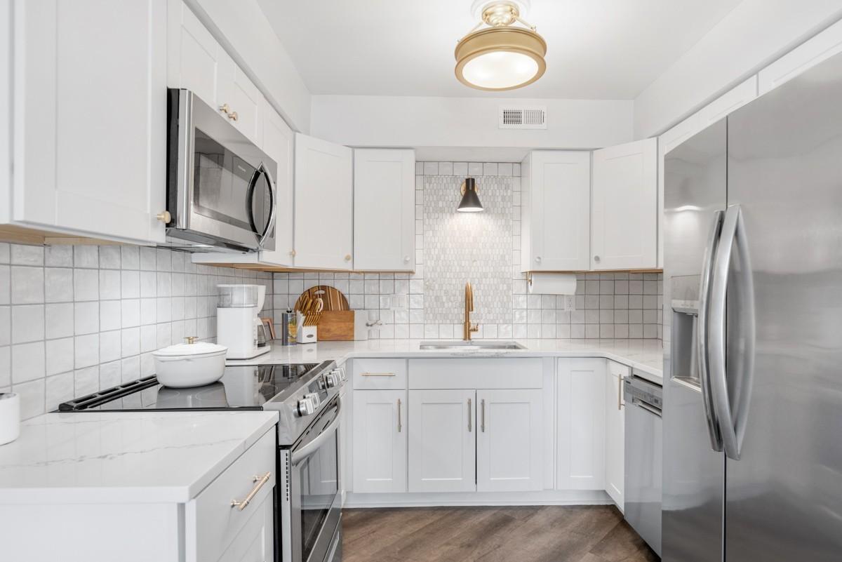 5813-Brentwood-Trce For Sale