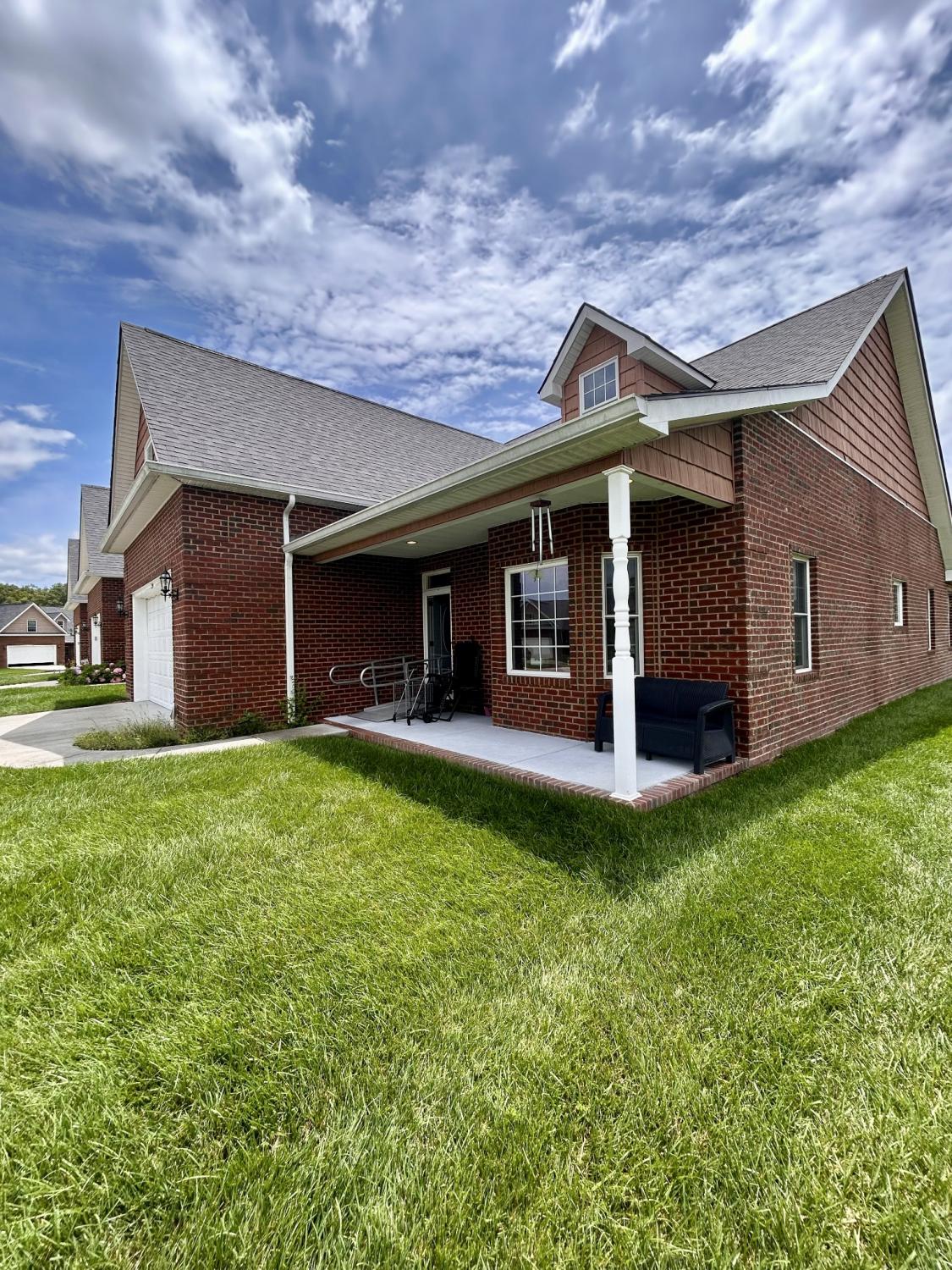 139-Genesis-Ave For Sale