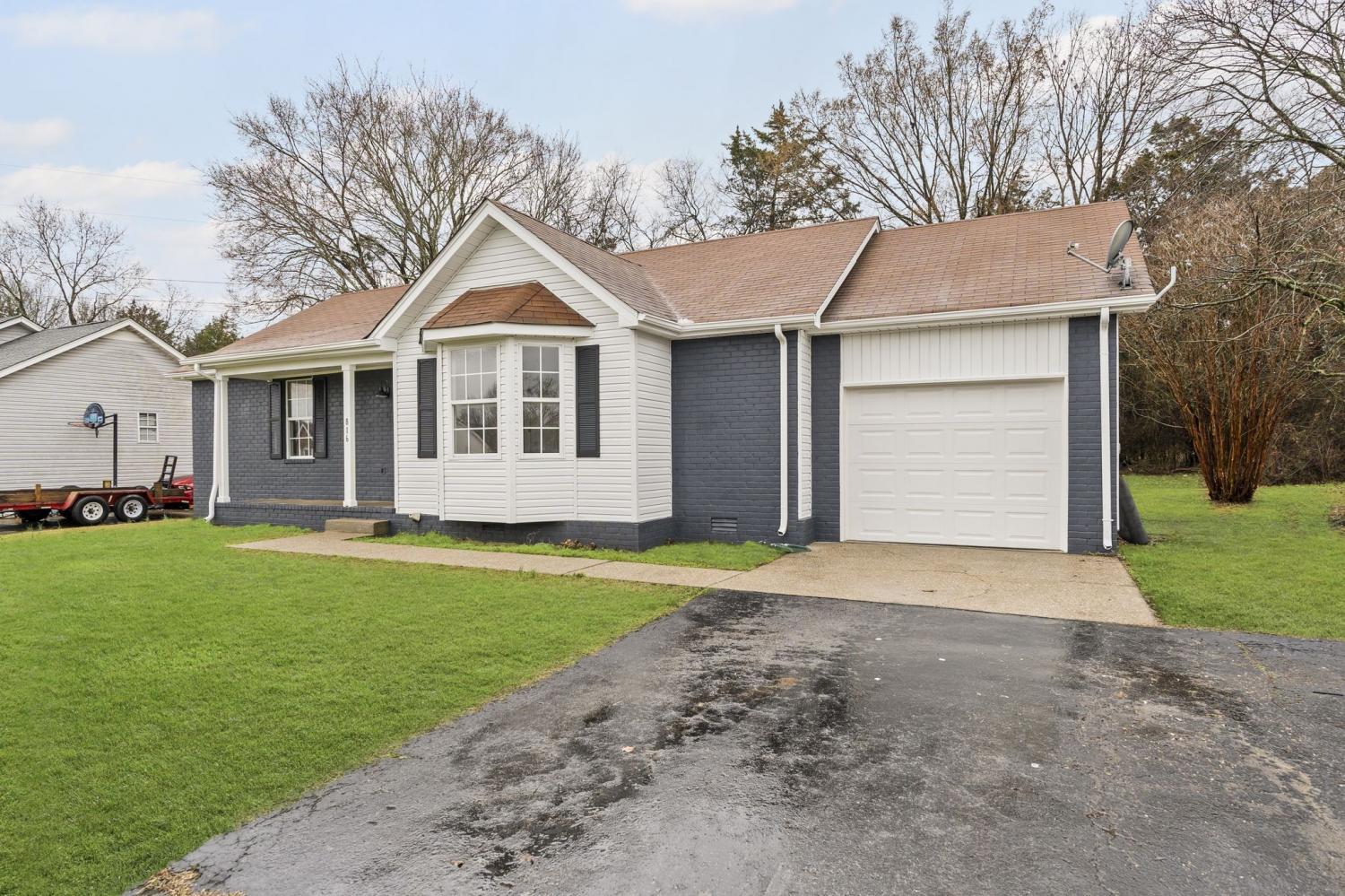 816-Blue-Springs-Dr For Sale