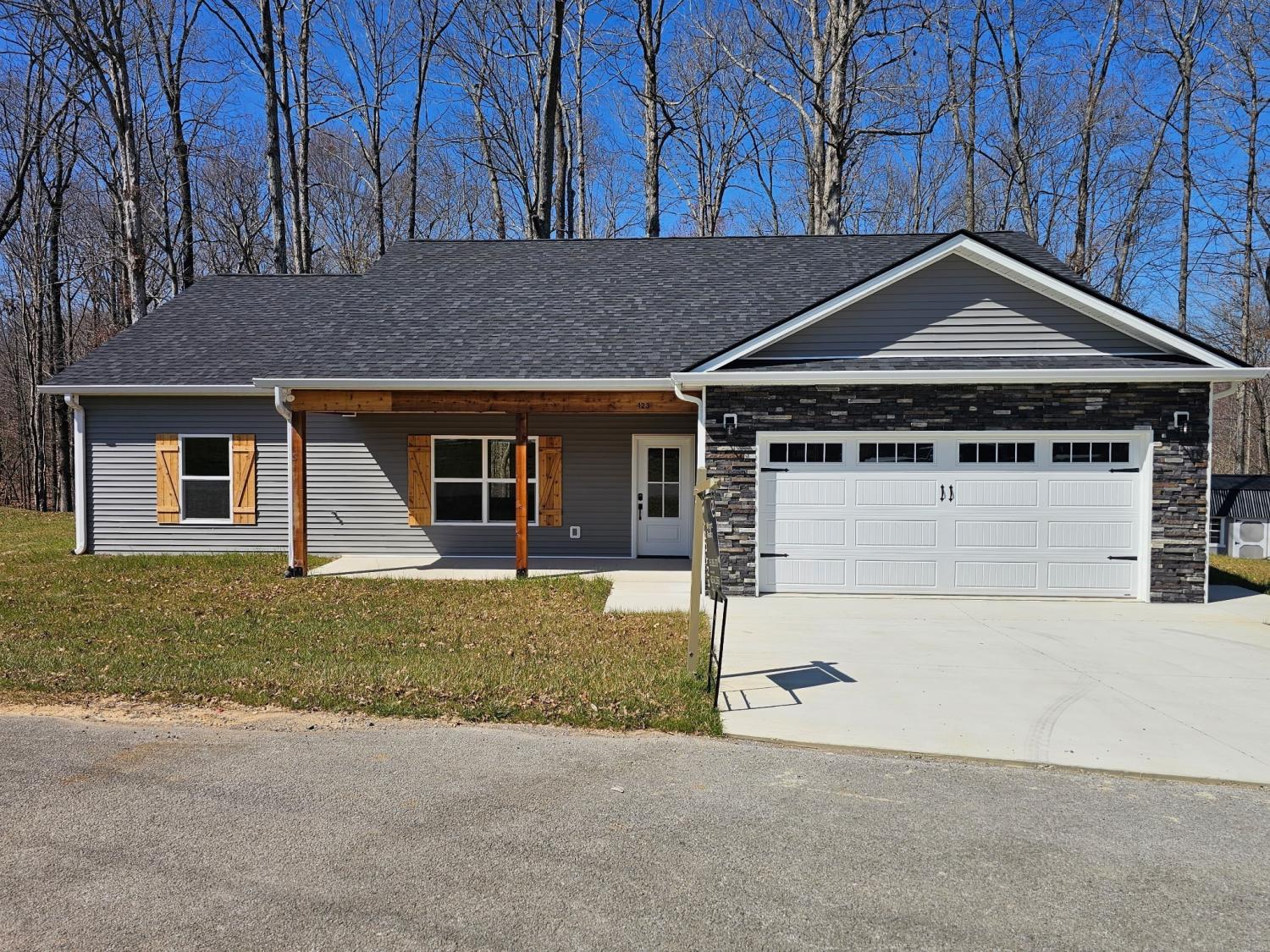 123-Lee-Ct For Sale