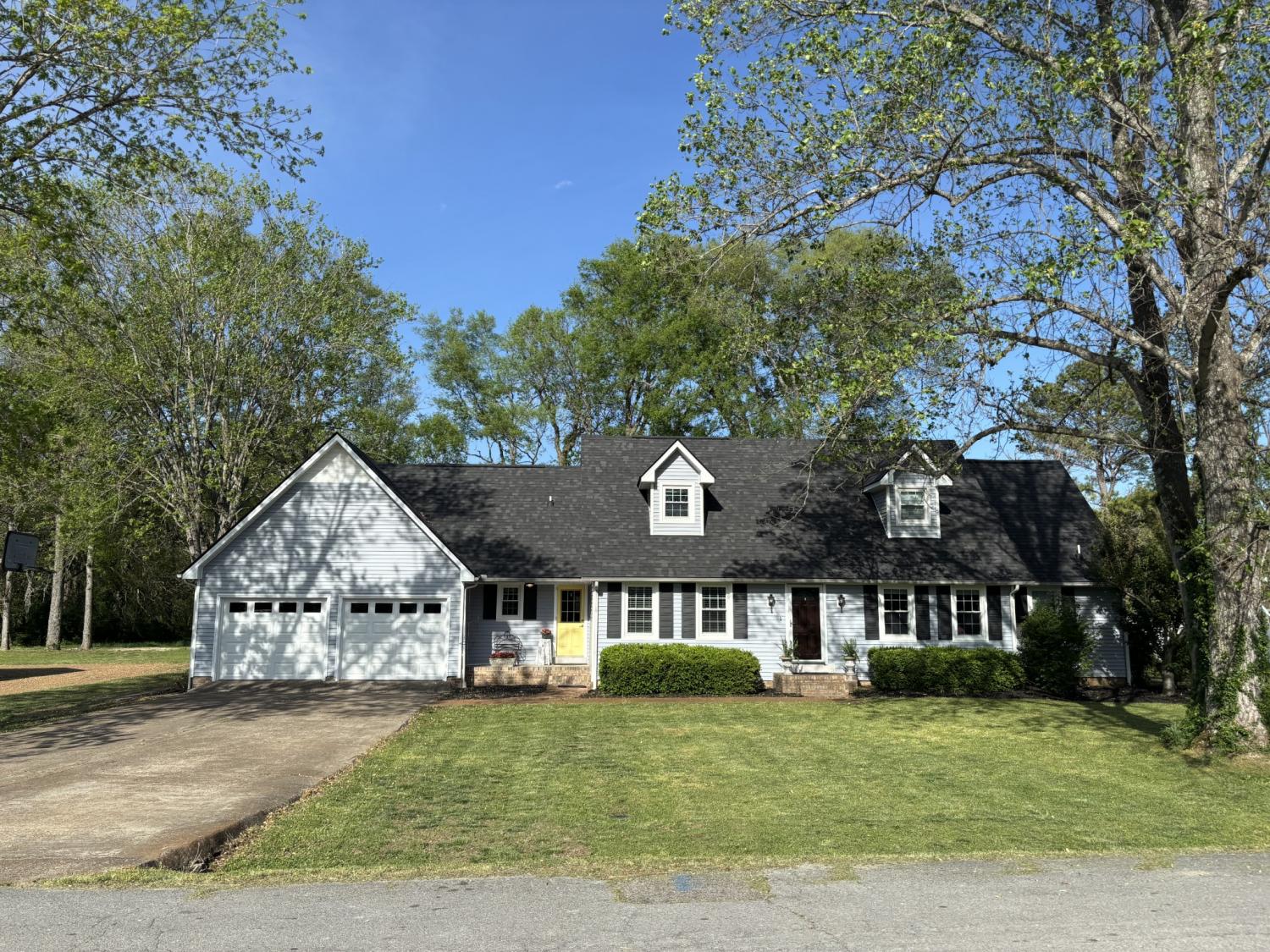 Whitthorne Middle School Property for Sale