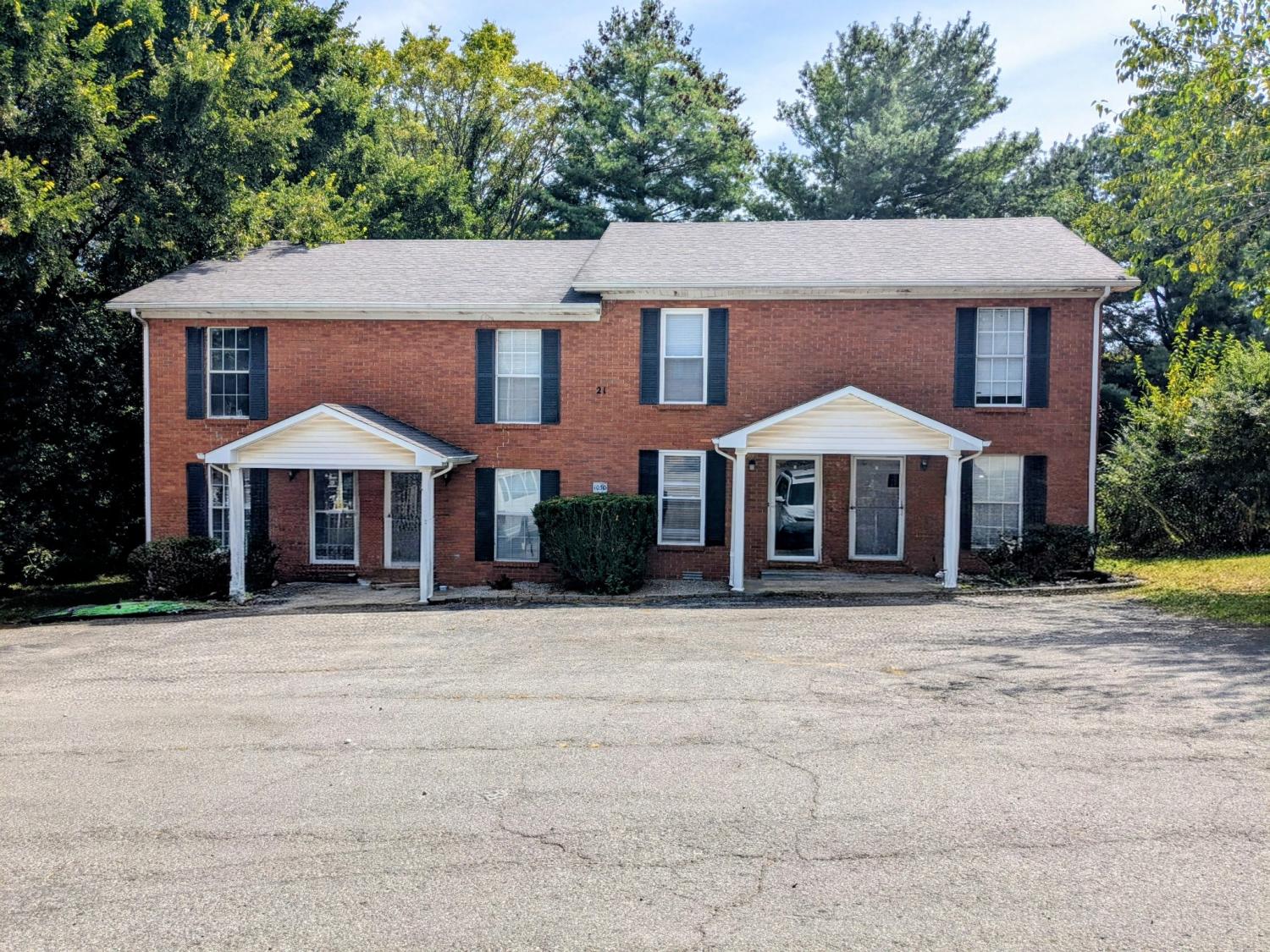 1030-Brookview-Dr For Sale