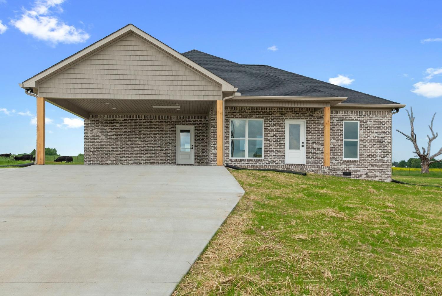 400-Sawyer-Ln For Sale