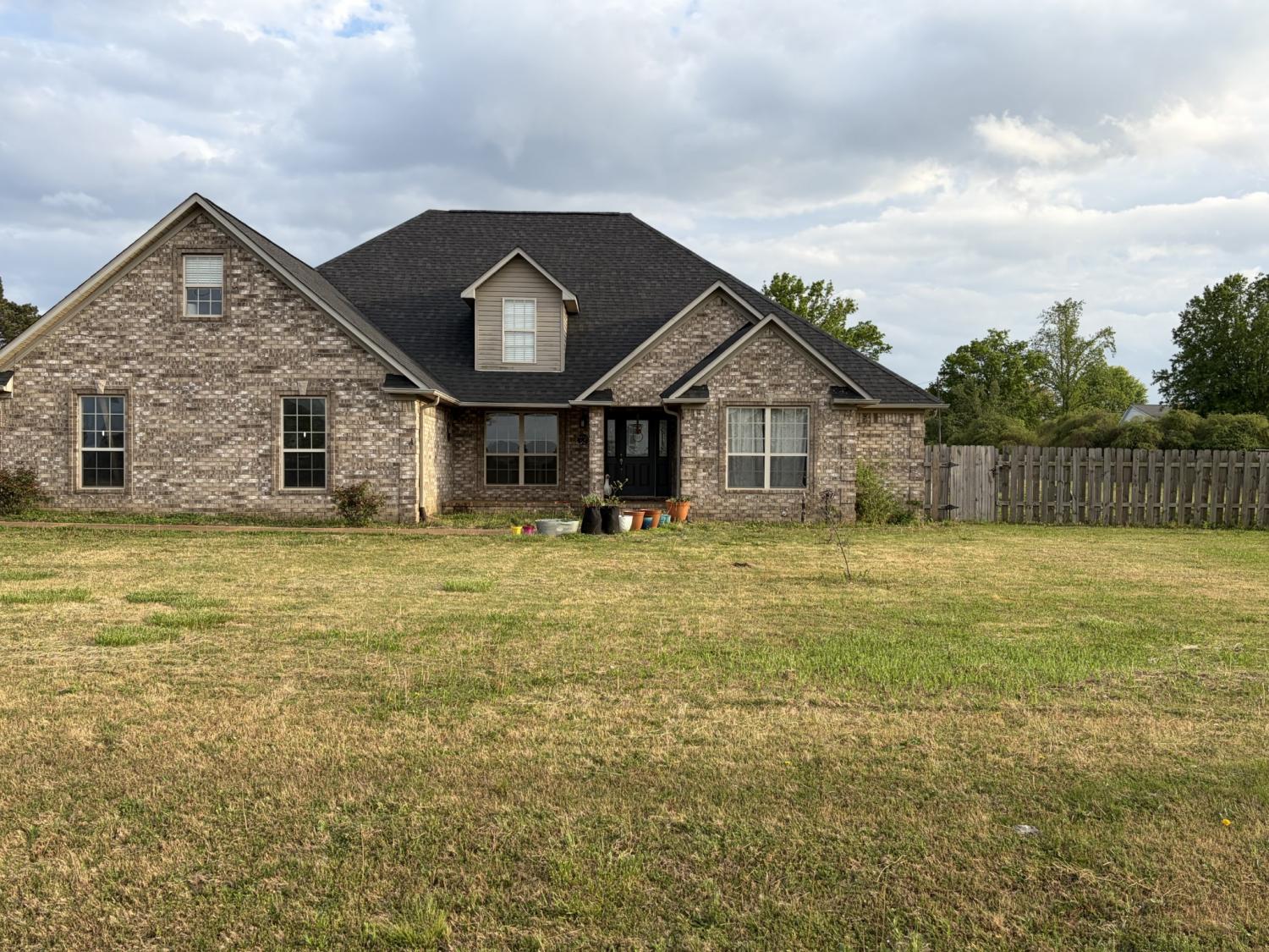 100-Mary-Kate-Ln For Sale