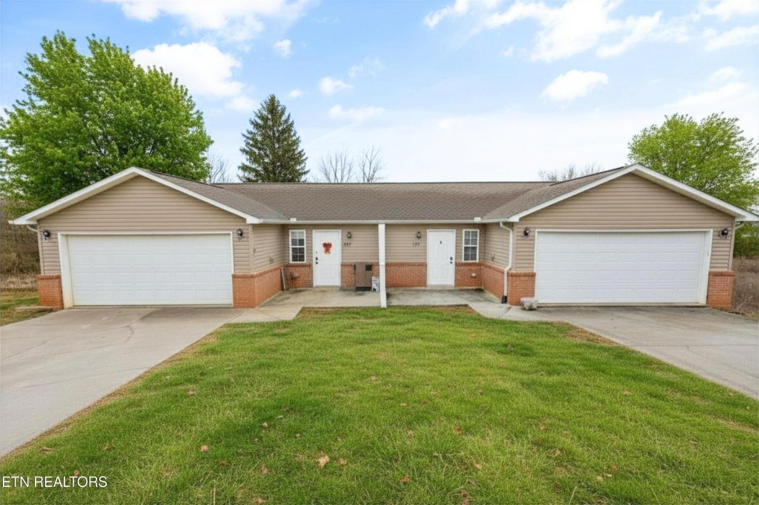 129131-Lucy-Ln For Sale