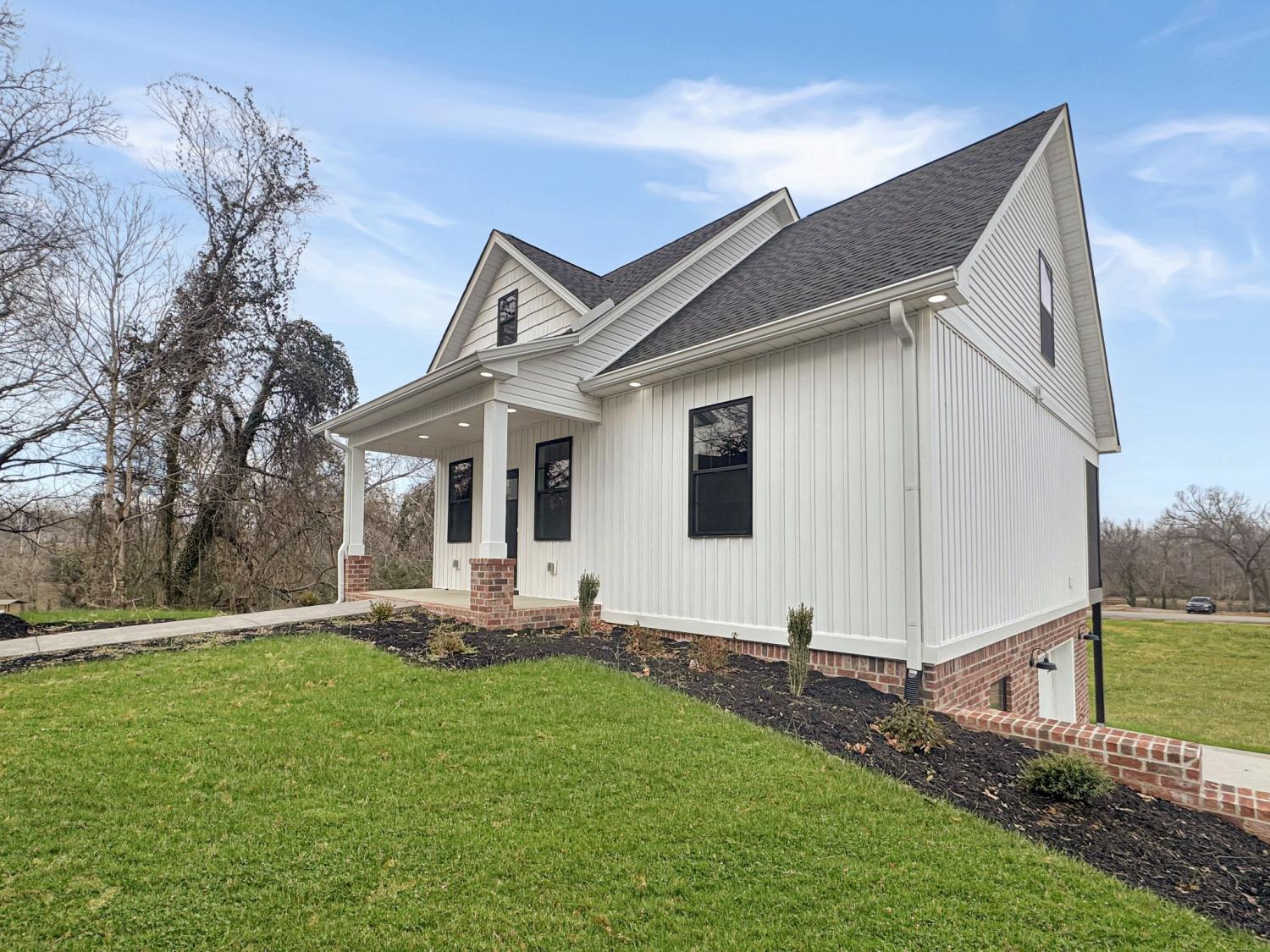 200-Hood-St For Sale