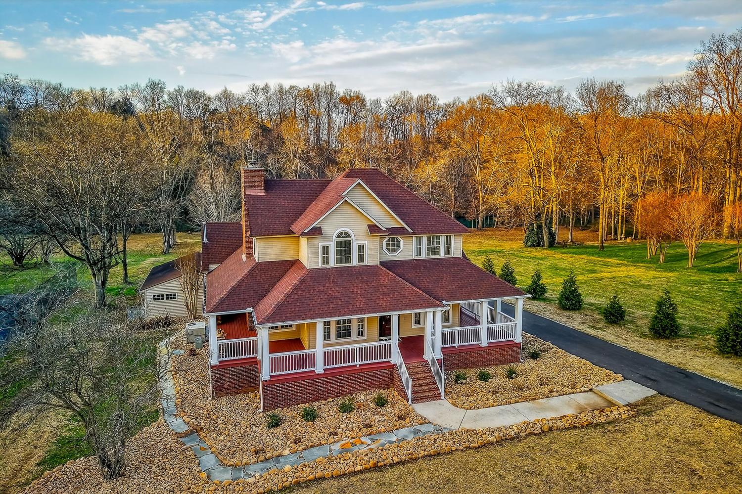 962-Indian-Mound-Dr For Sale