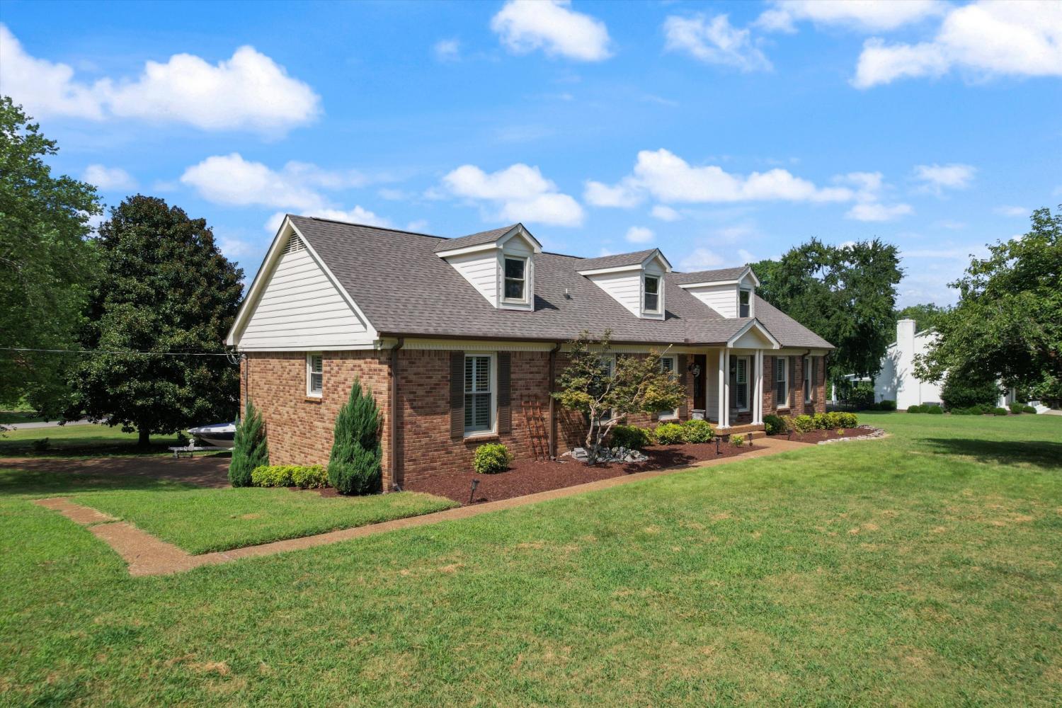 100-Sioux-Ct For Sale