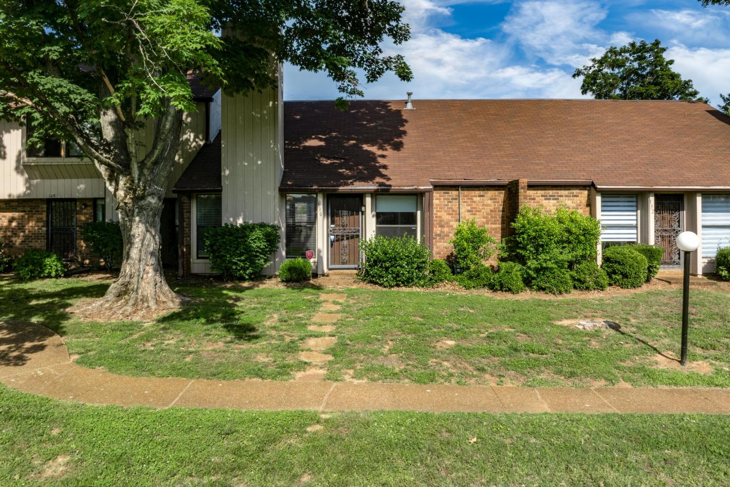 130-Saddle-Tree-Court For Sale