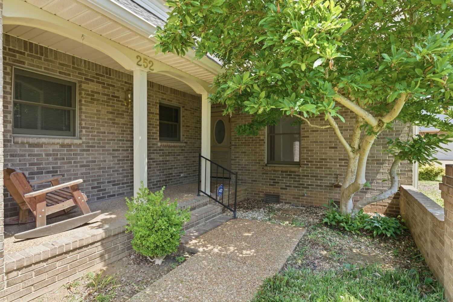 252 Newcastle Dr TN 37129 For Sale - 