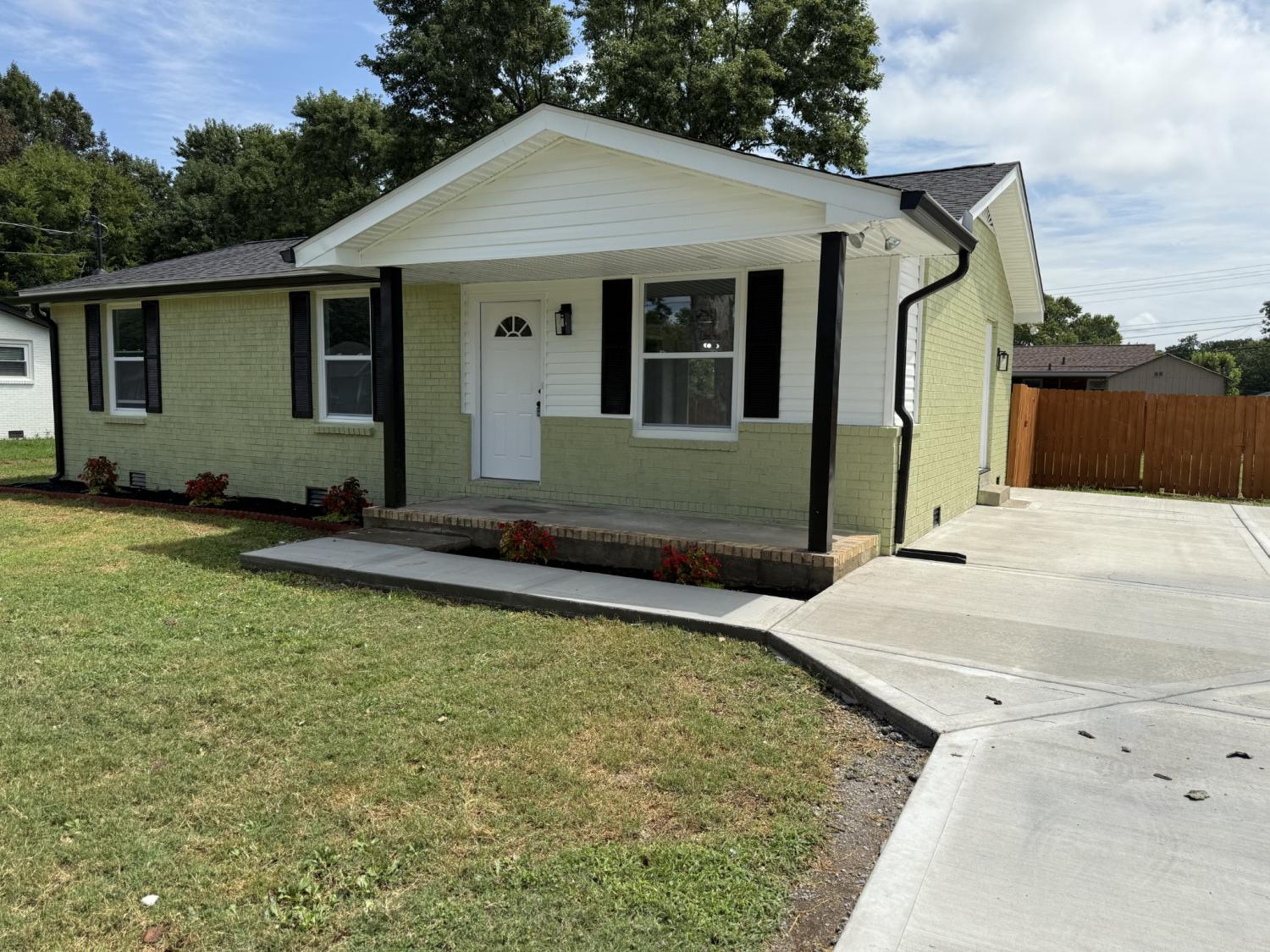 104-Pleasant-Dr For Sale