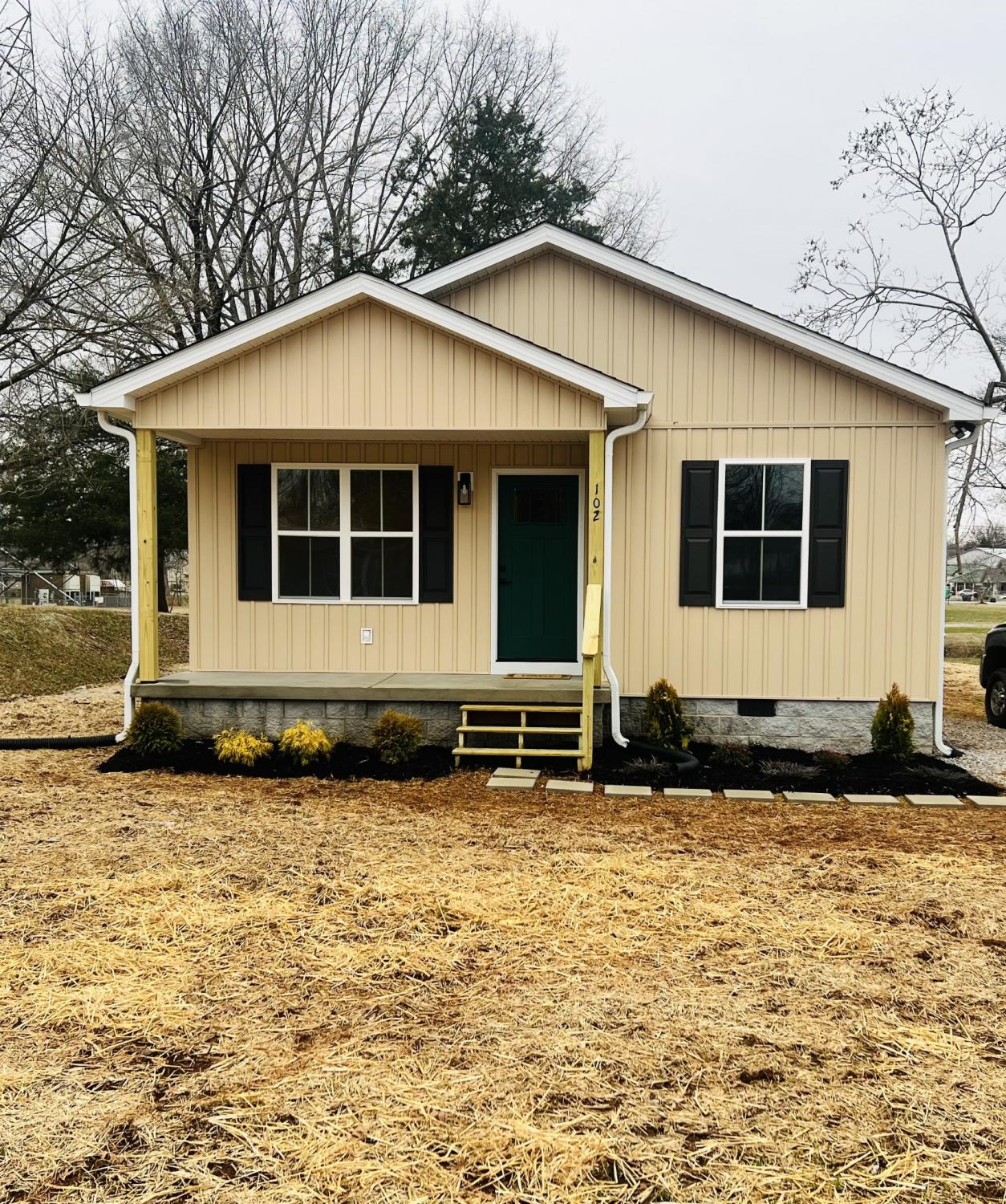 102-Sharpe-St For Sale