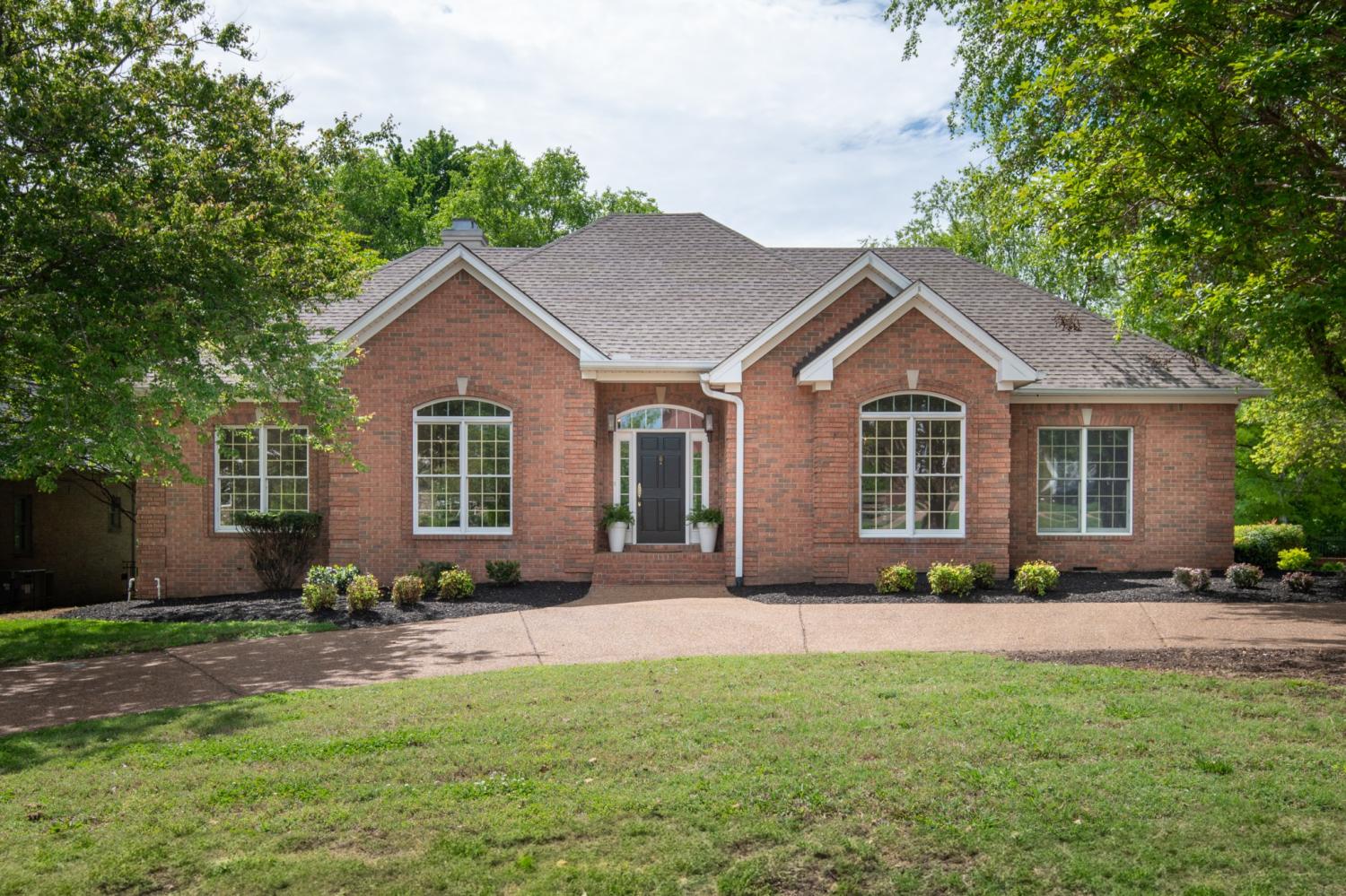 516-Five-Oaks-Blvd For Sale