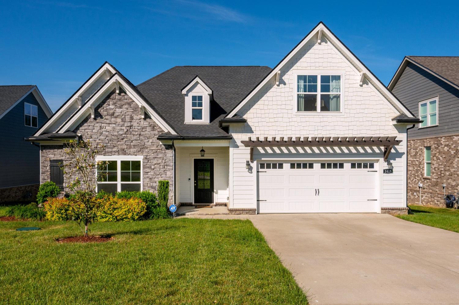 1418-Proprietors-Pl For Sale