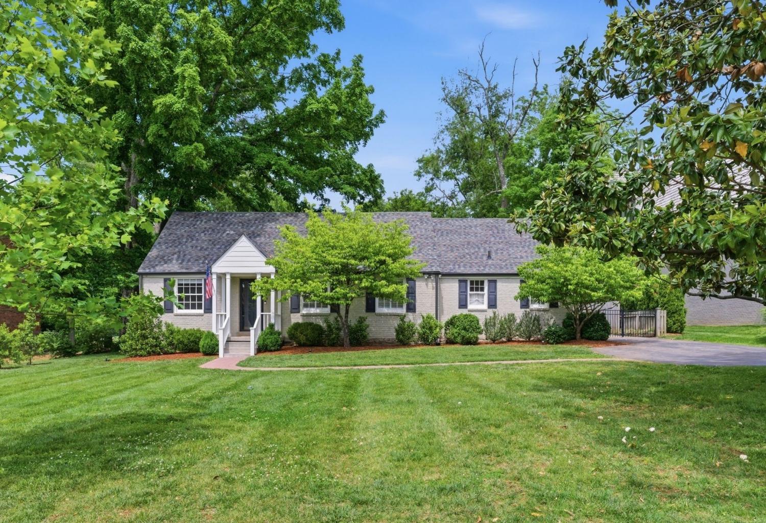 104-Brookfield-Ave For Sale