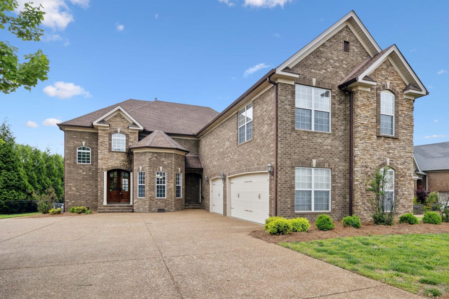 132-Thornwood-Pl For Sale
