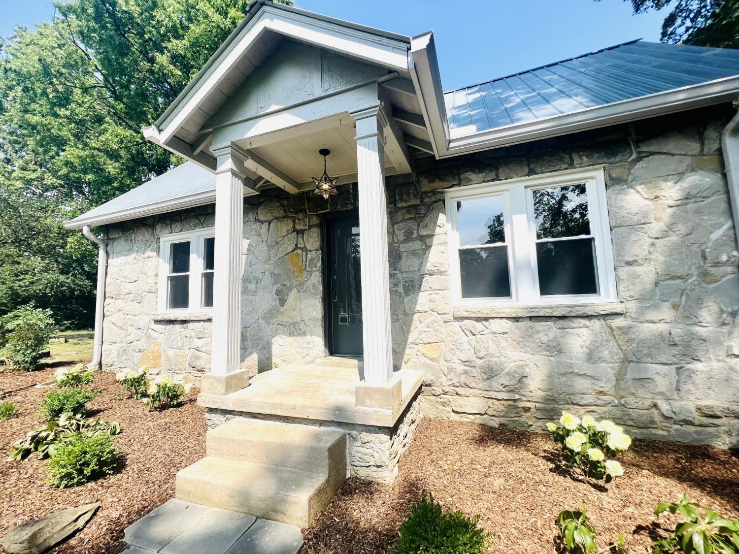 1525-Riverside-Dr For Sale