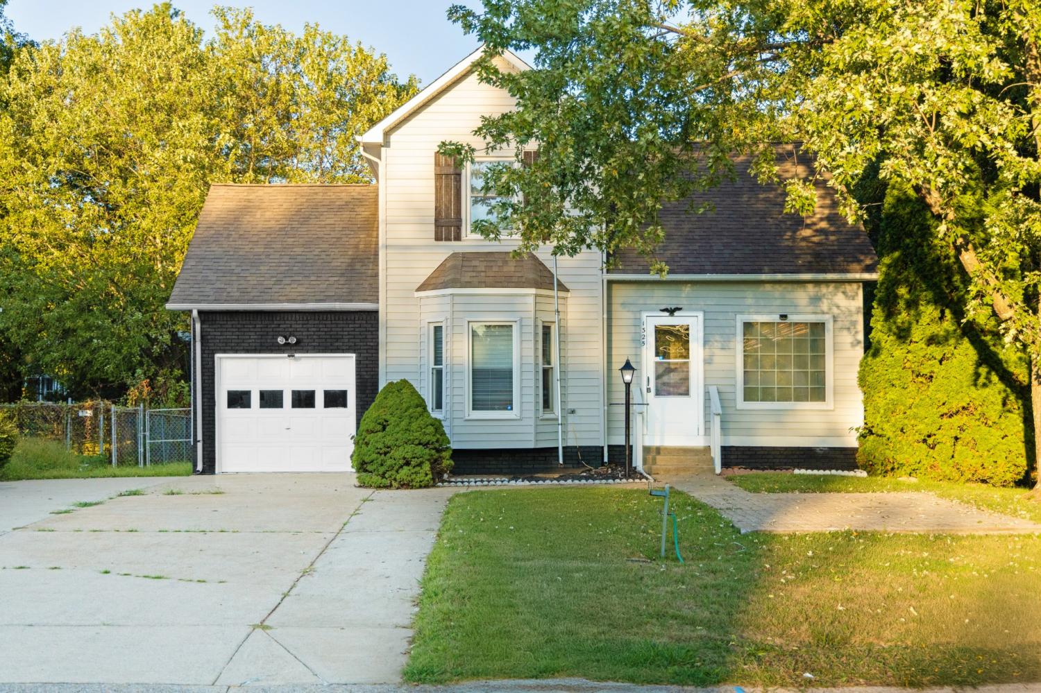 1325-Wennona-Dr For Sale