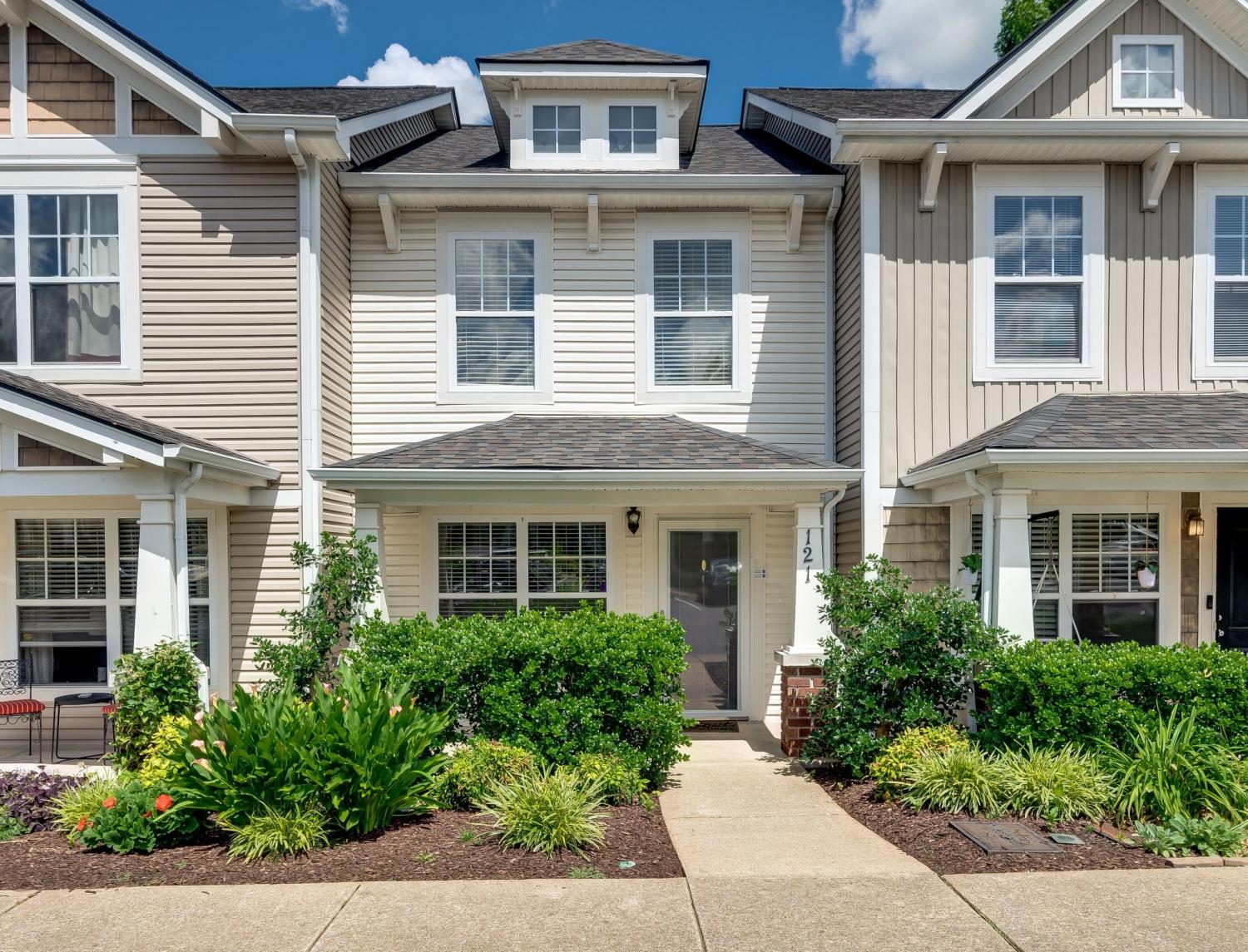 121-Shadow-Glen-Dr For Sale