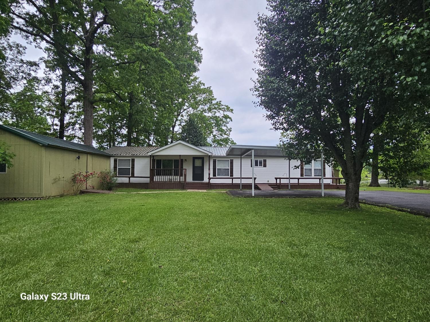46-Lakeshore-Dr For Sale