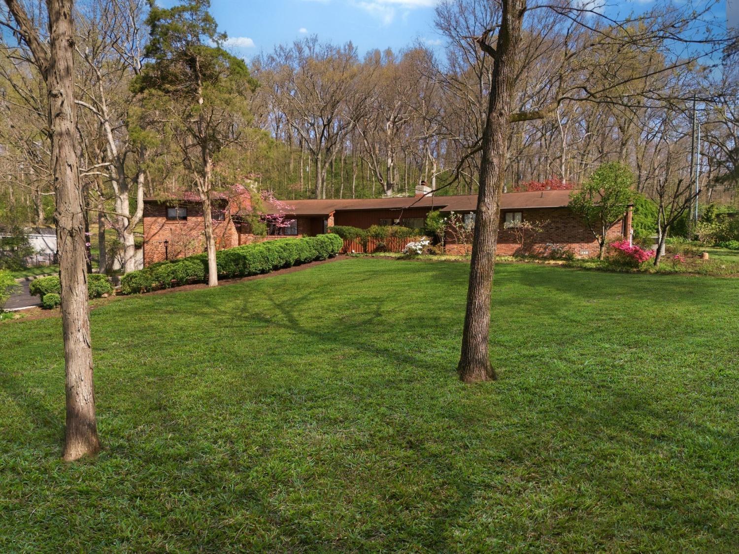 6002-Hickory-Valley-Rd For Sale