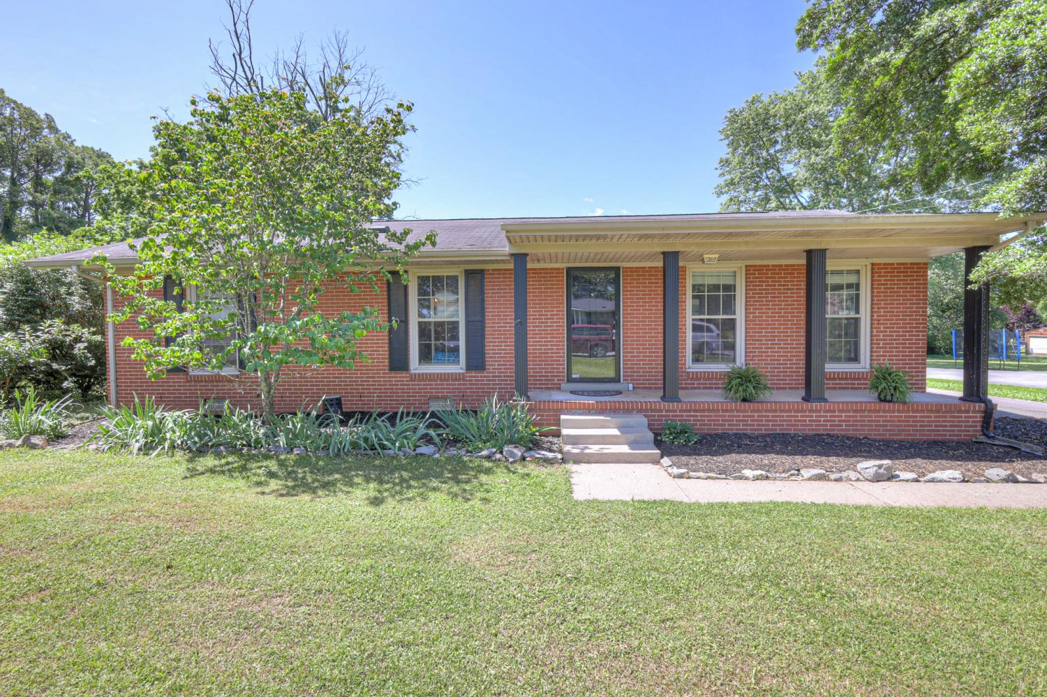 1111-Greenhill-St For Sale