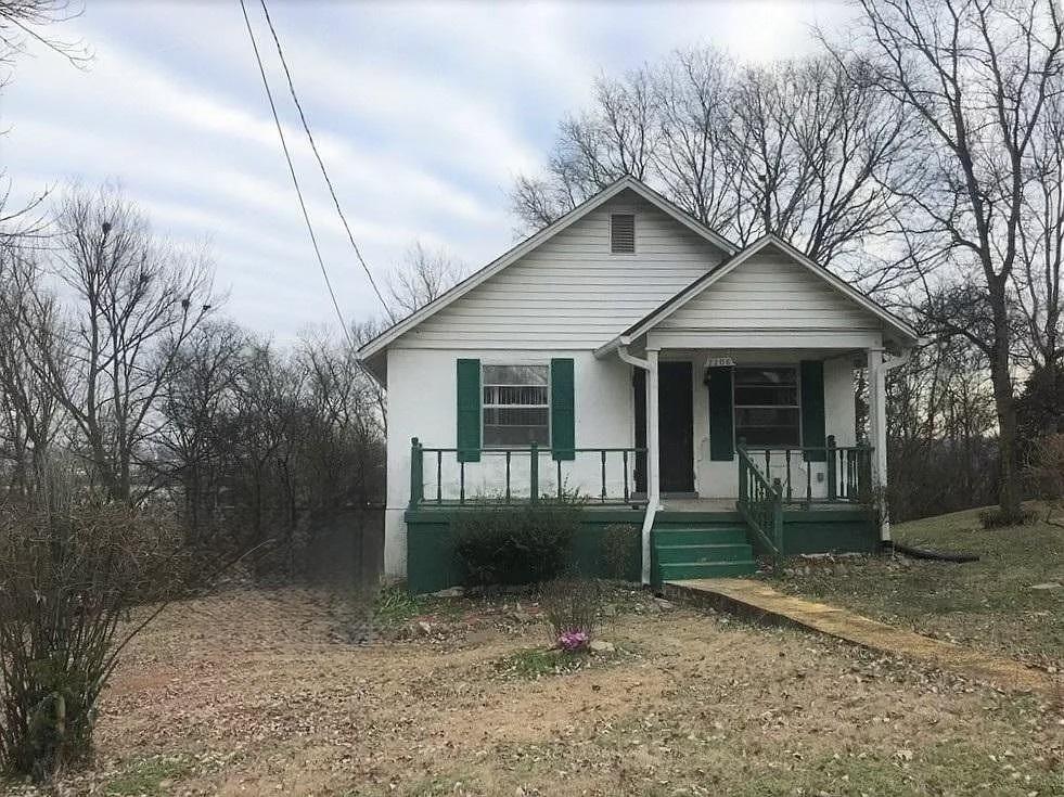 2206-Summitt-Ave For Sale