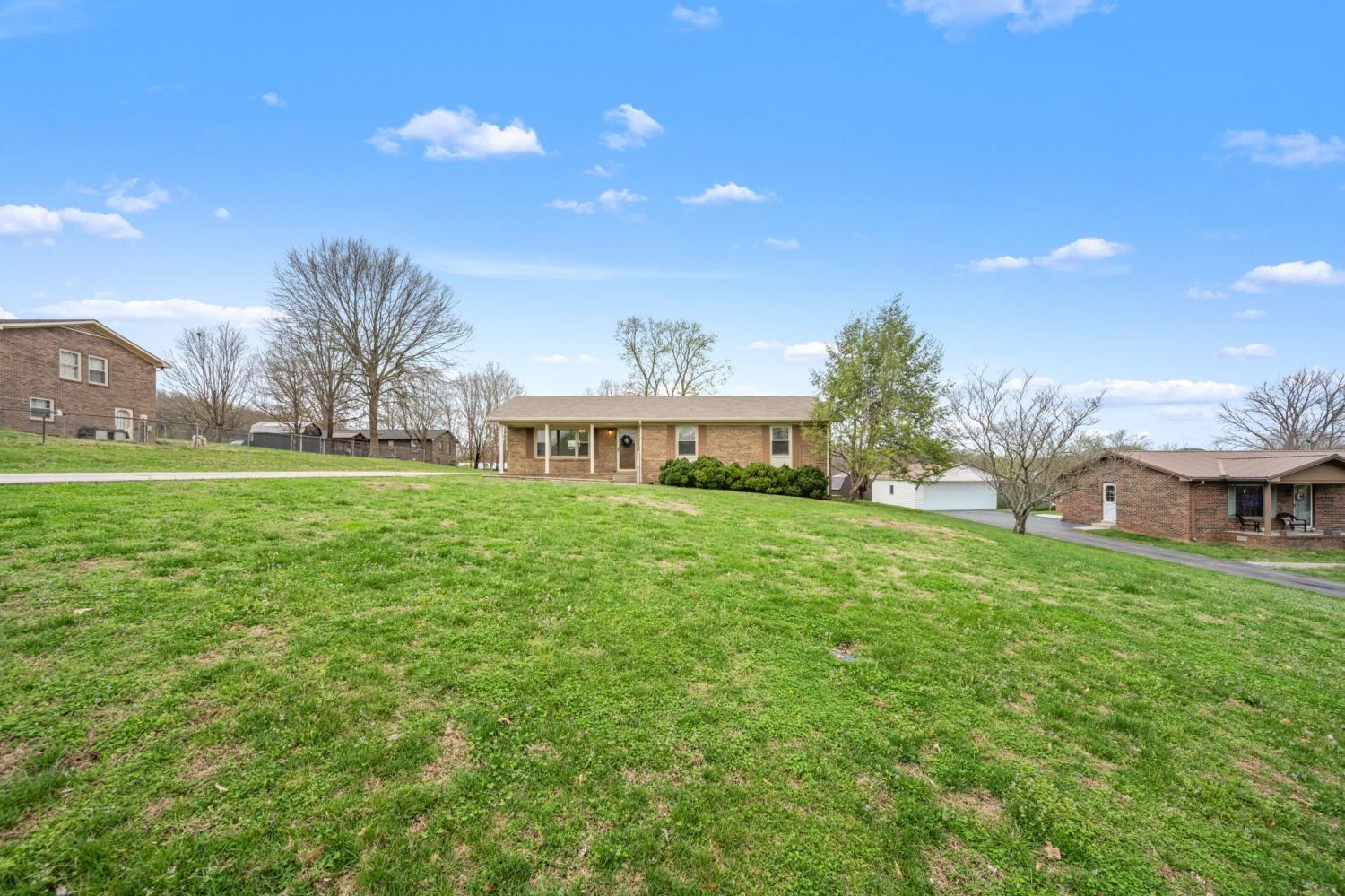 210 Lee Ave TN 37190 For Sale - 