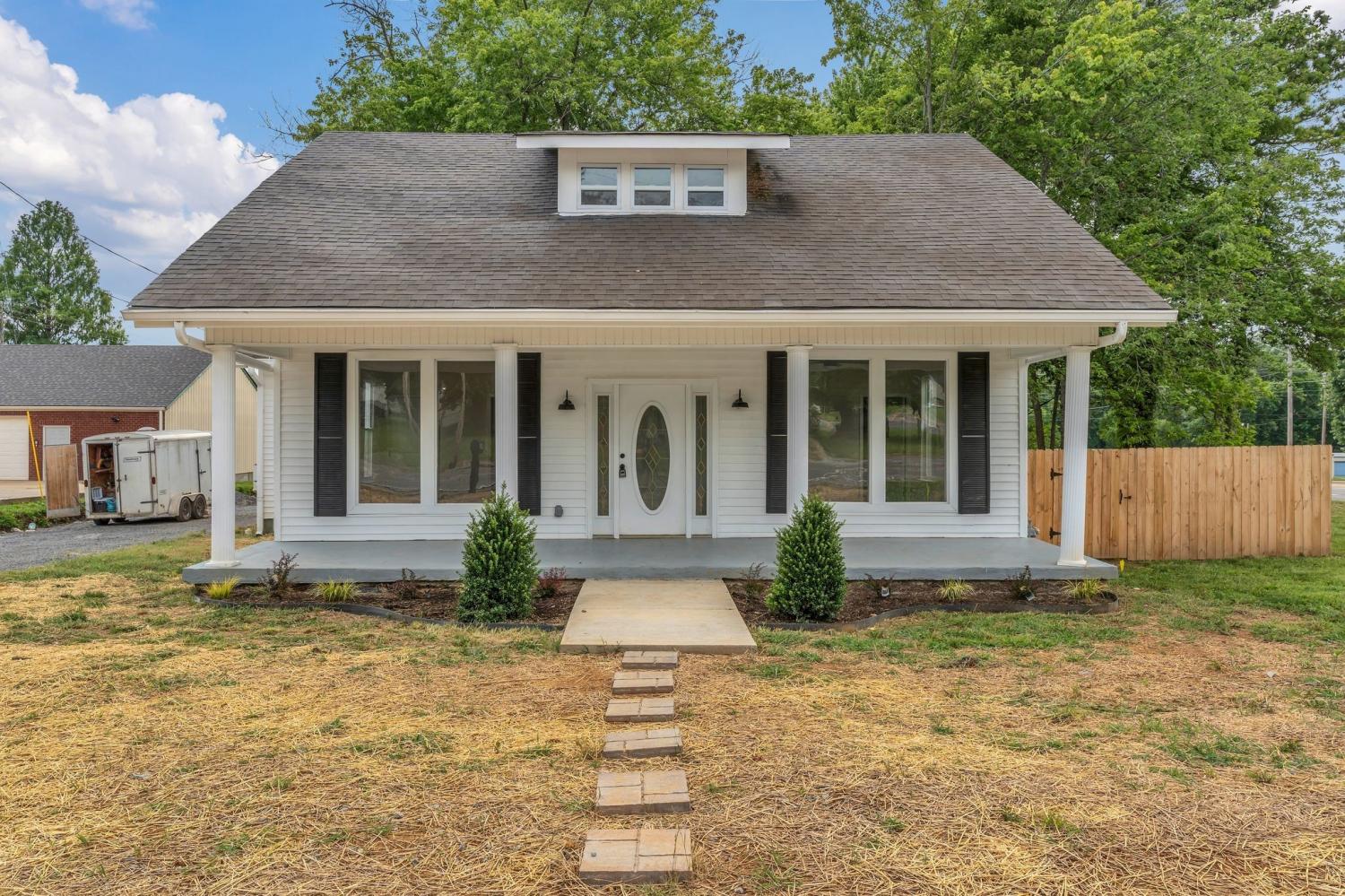 601-S-Russell-St For Sale