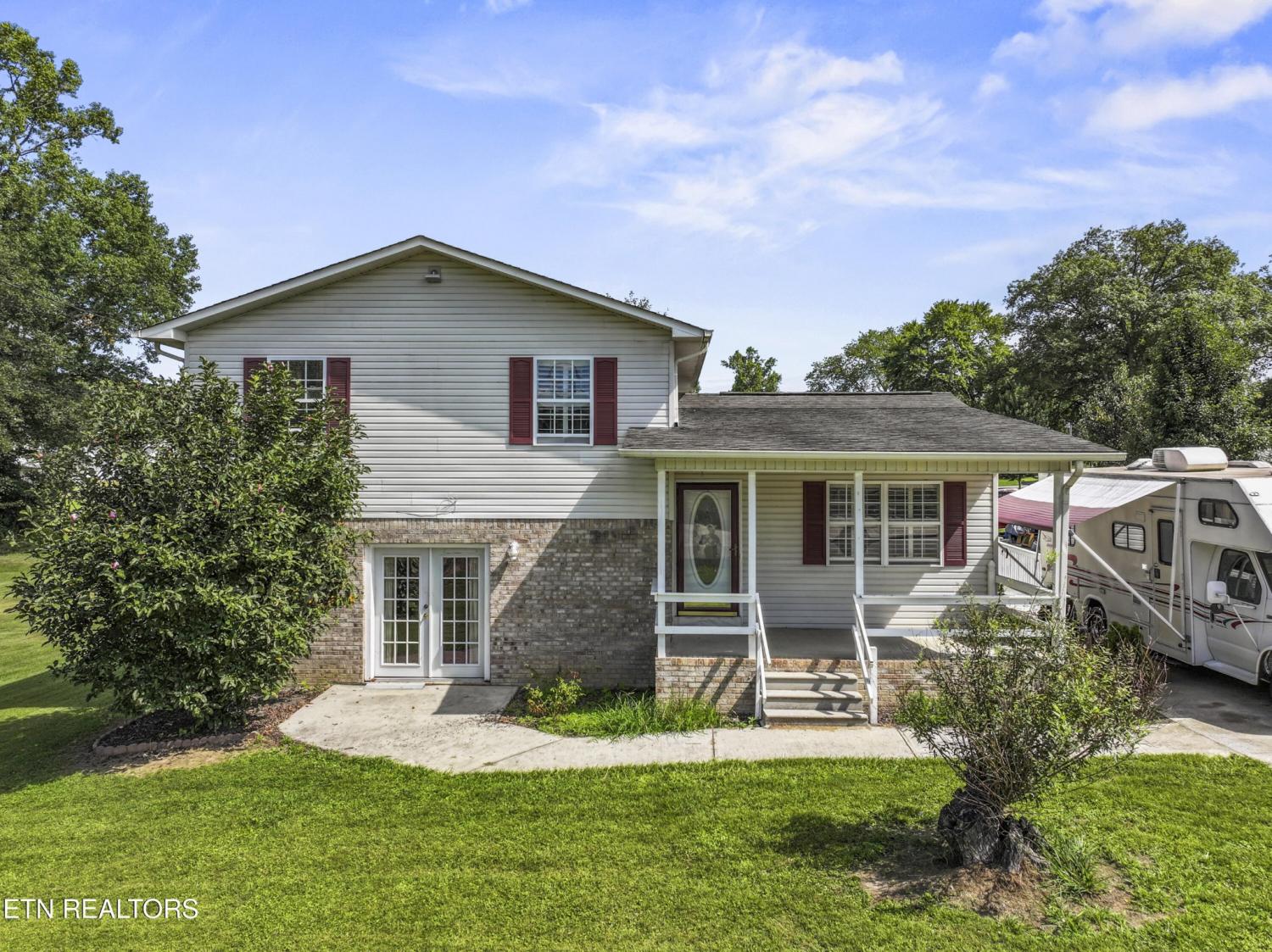 724-W-3rd-Ave For Sale