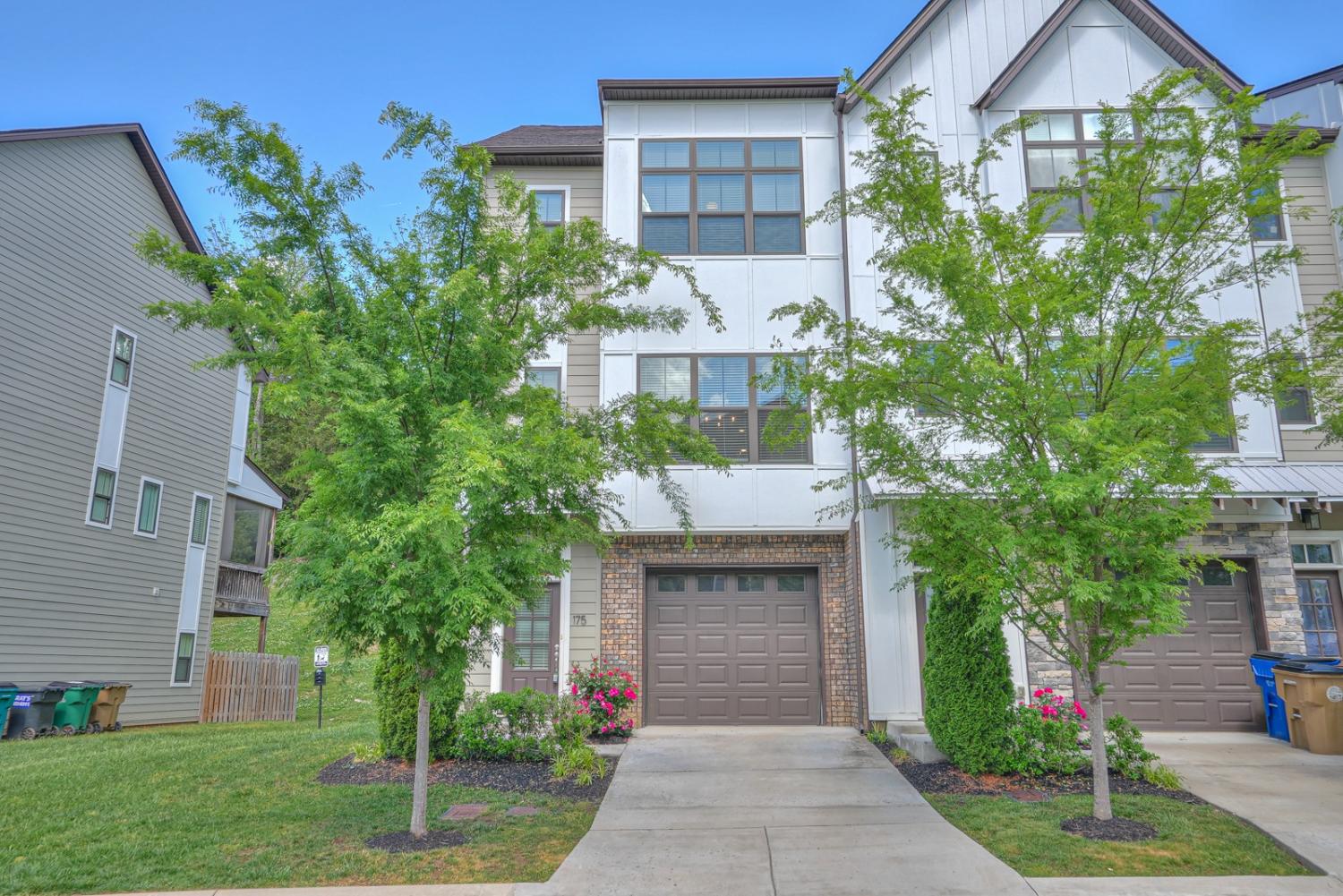 175-Stonecrest-Dr For Sale