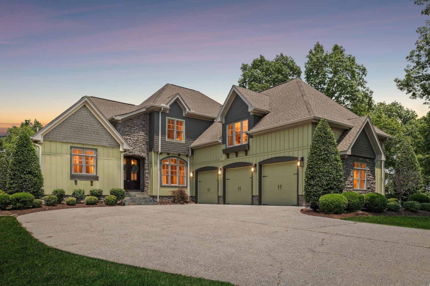 150-Valley-Vista-Dr For Sale