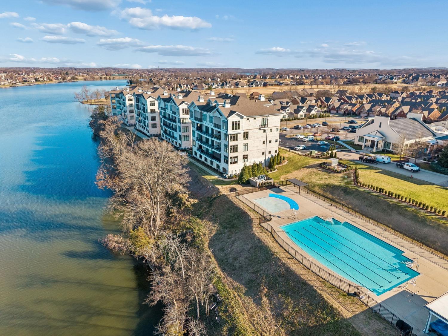 1024-Club-View-Dr For Sale