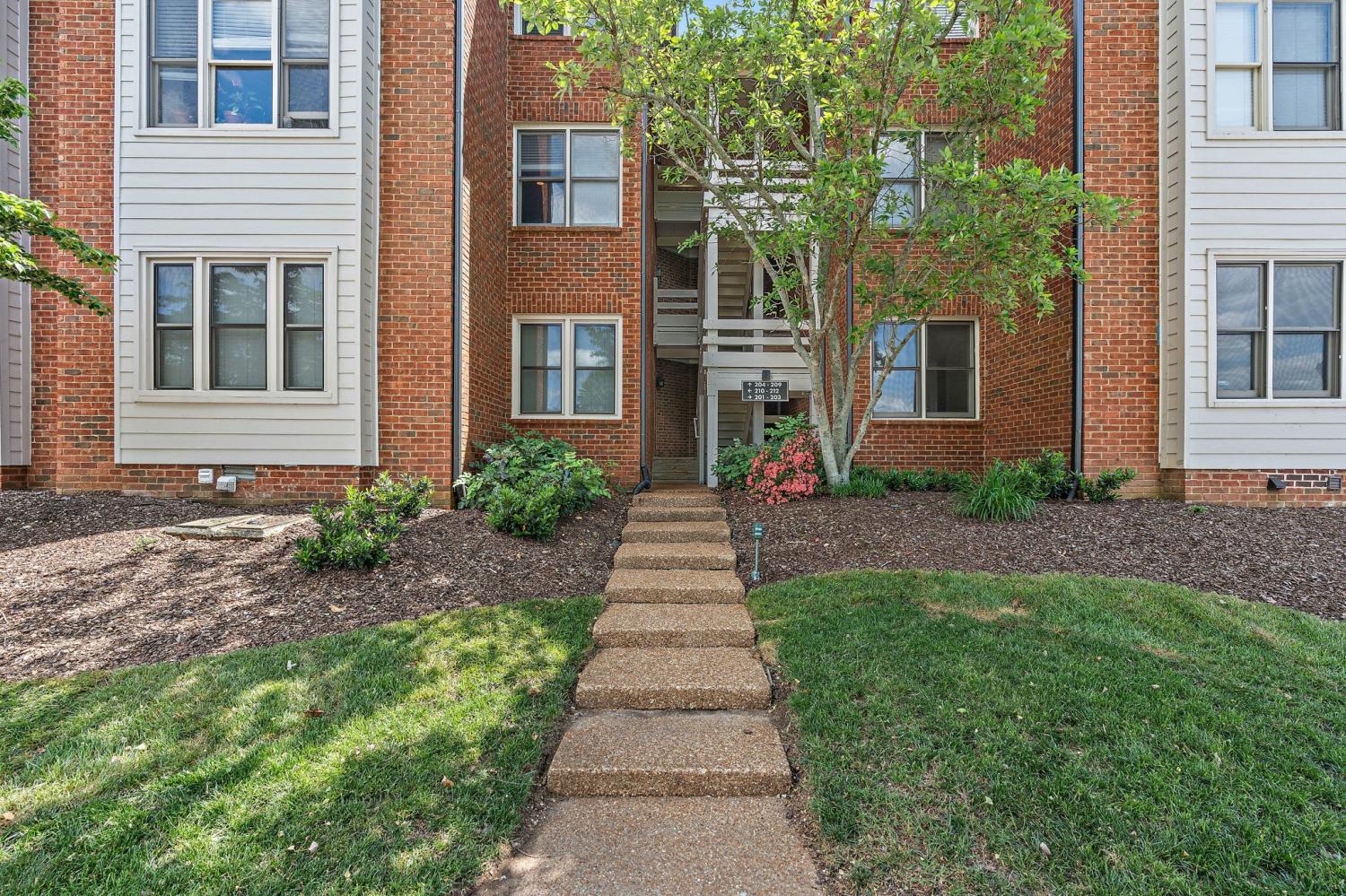 205-Boxmere-Pl For Sale