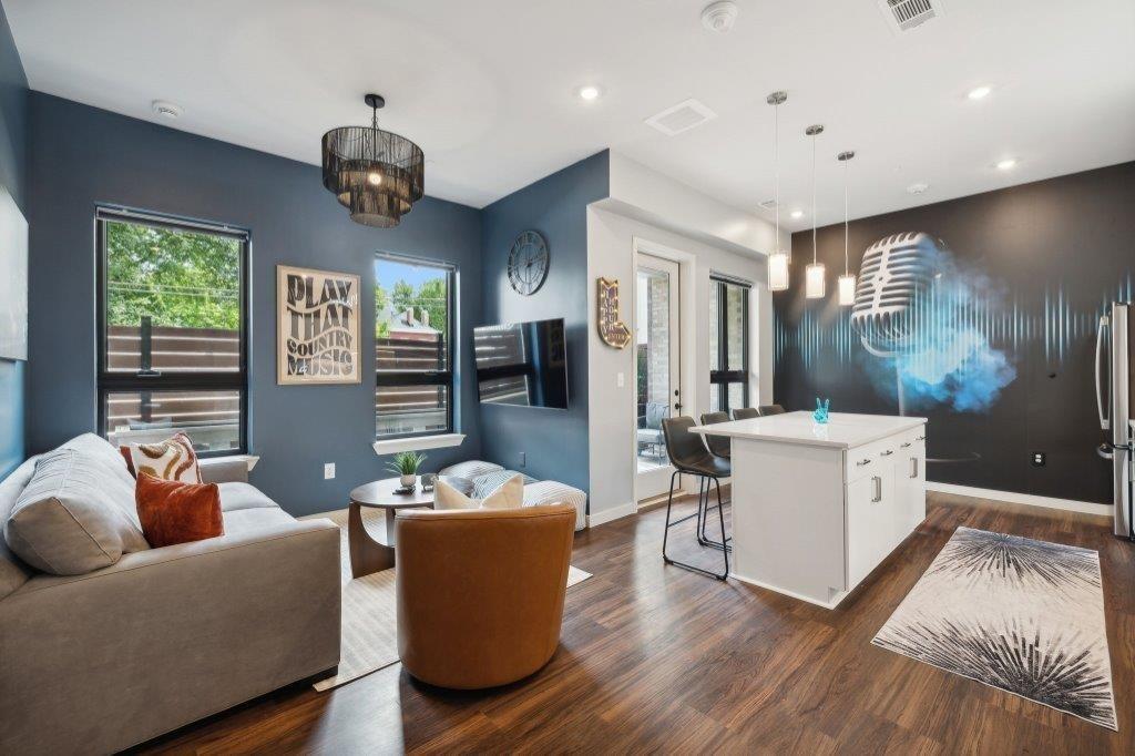 1014-16th-Ave--S For Sale