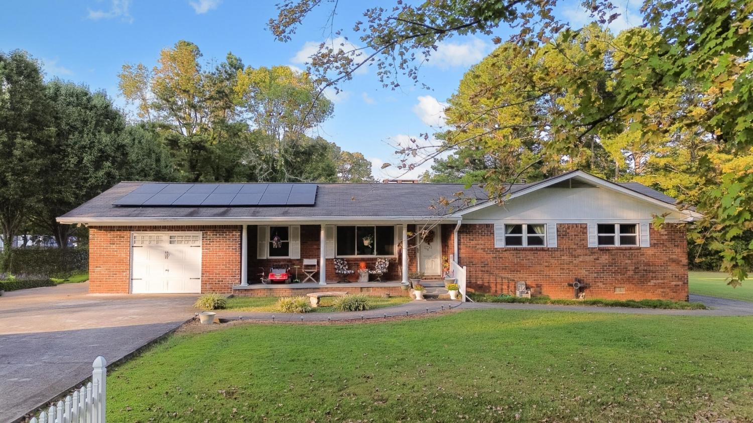2515-Robin-Hood-Drive--SE For Sale