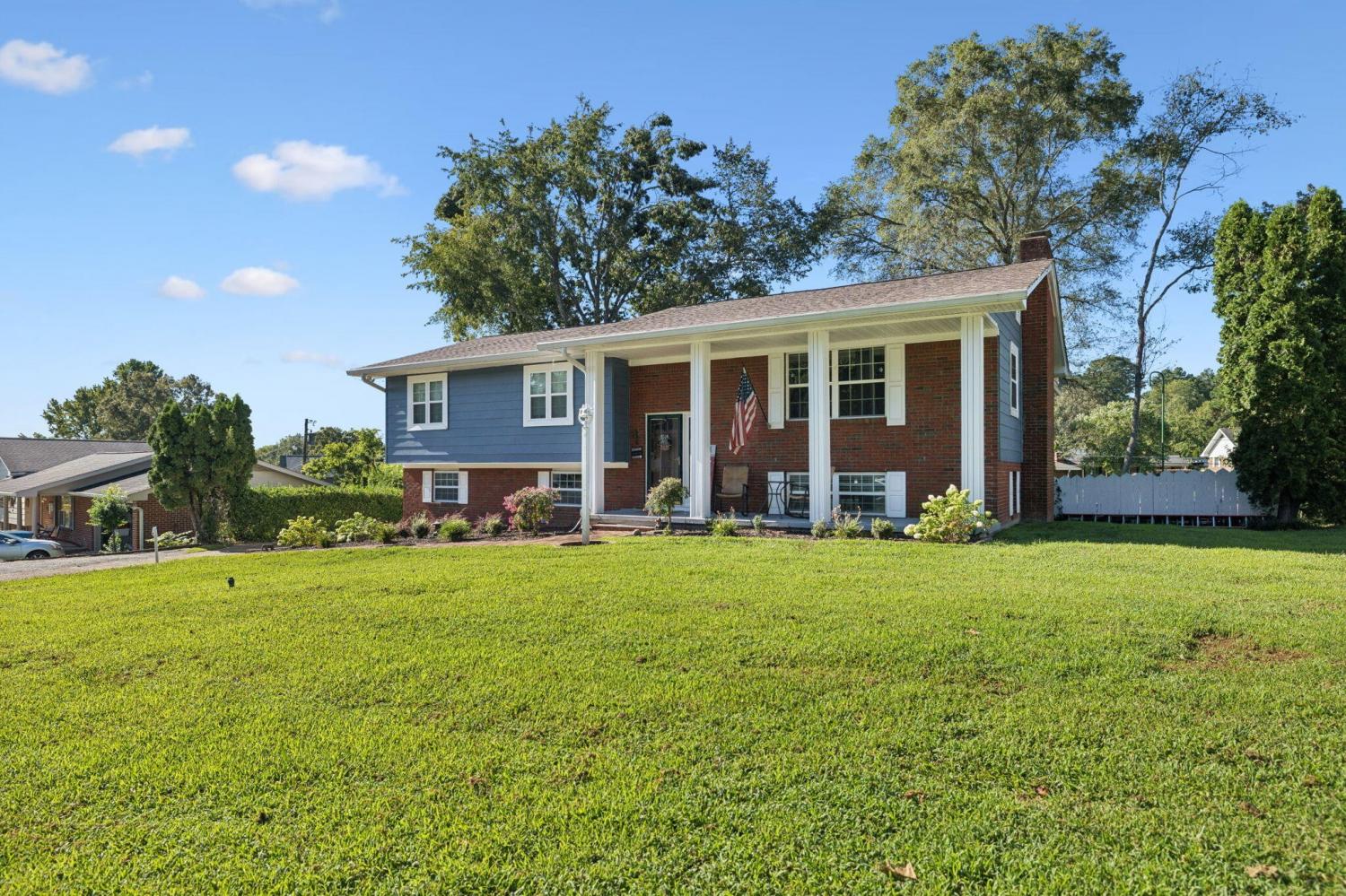 3910-N-Mission-Oaks-Drive For Sale