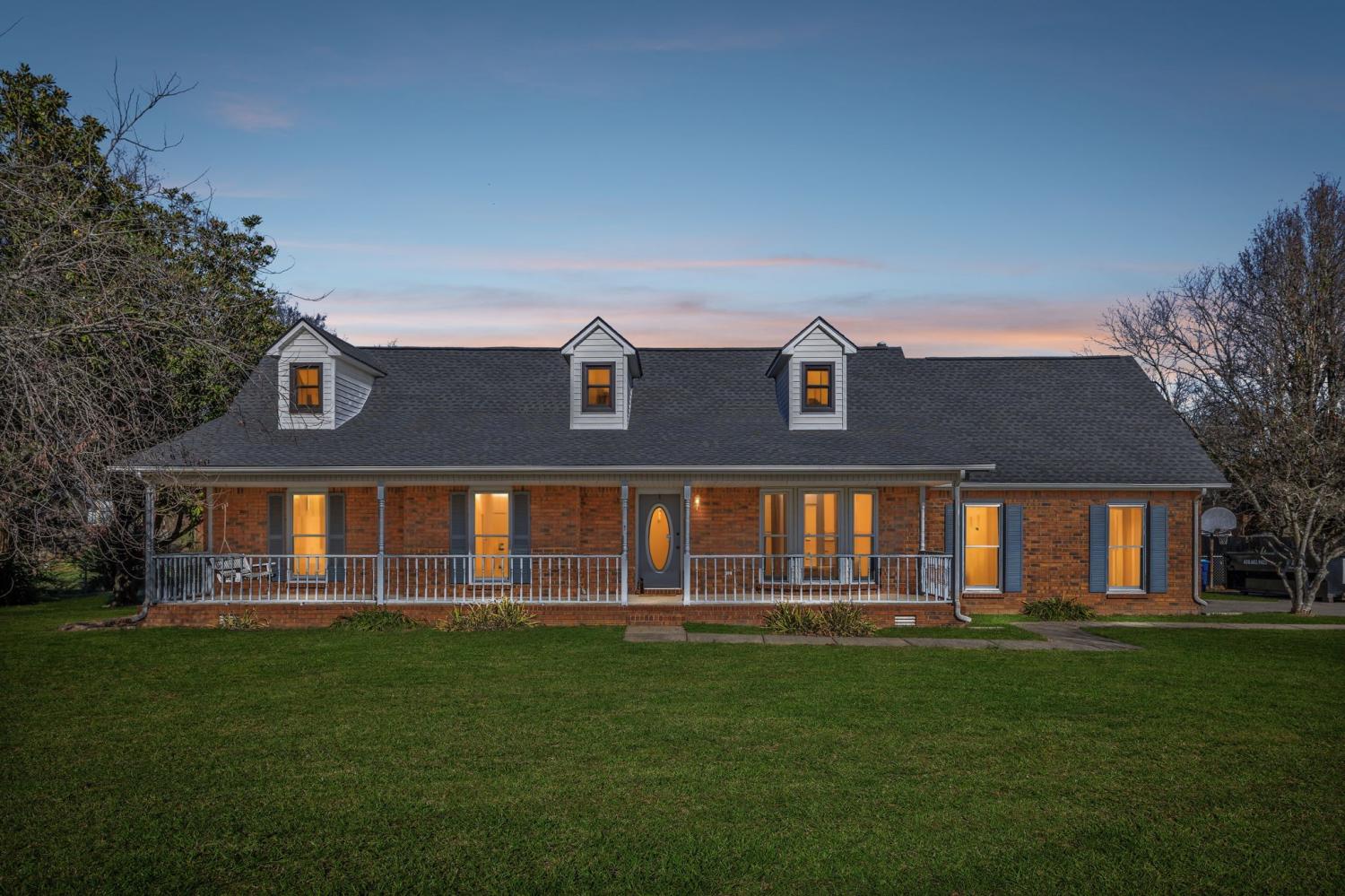 407-Oakhaven-Dr For Sale