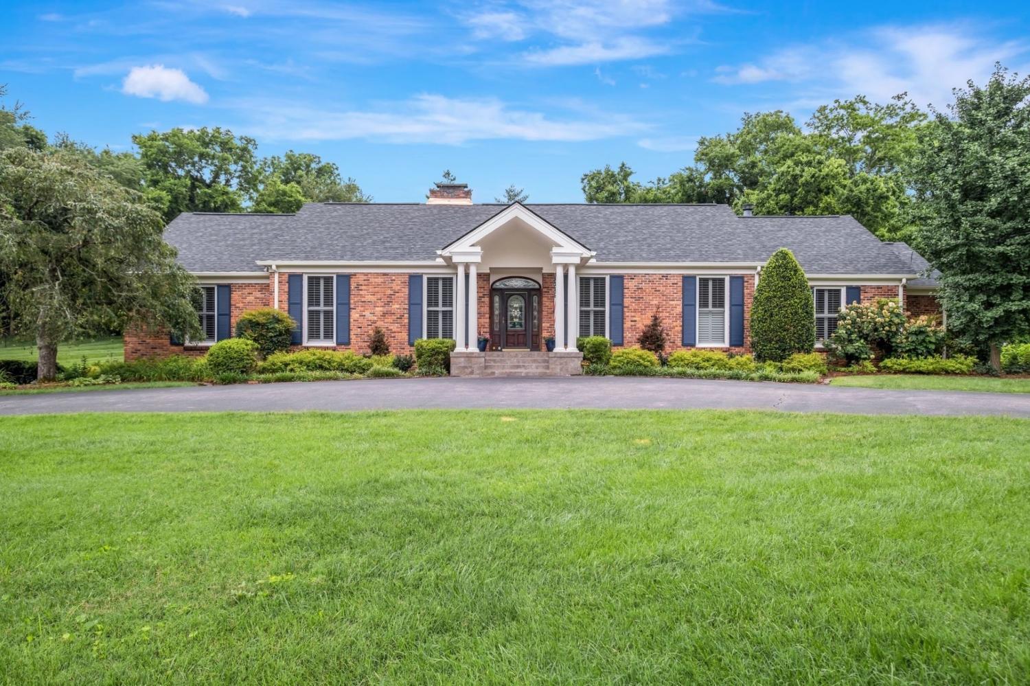 111-Hardingwoods-Pl For Sale