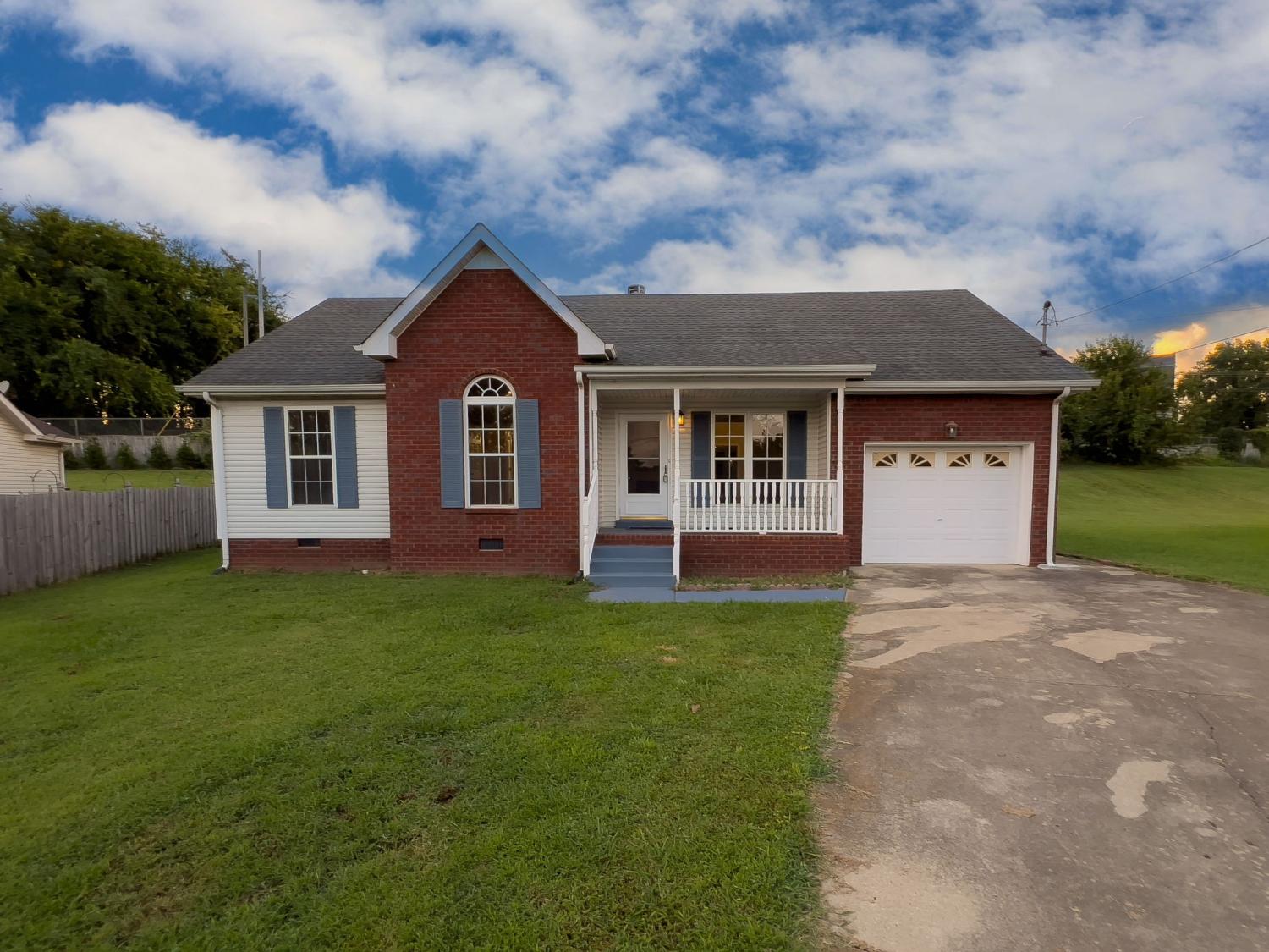 909-Avery-Green-Ct For Sale
