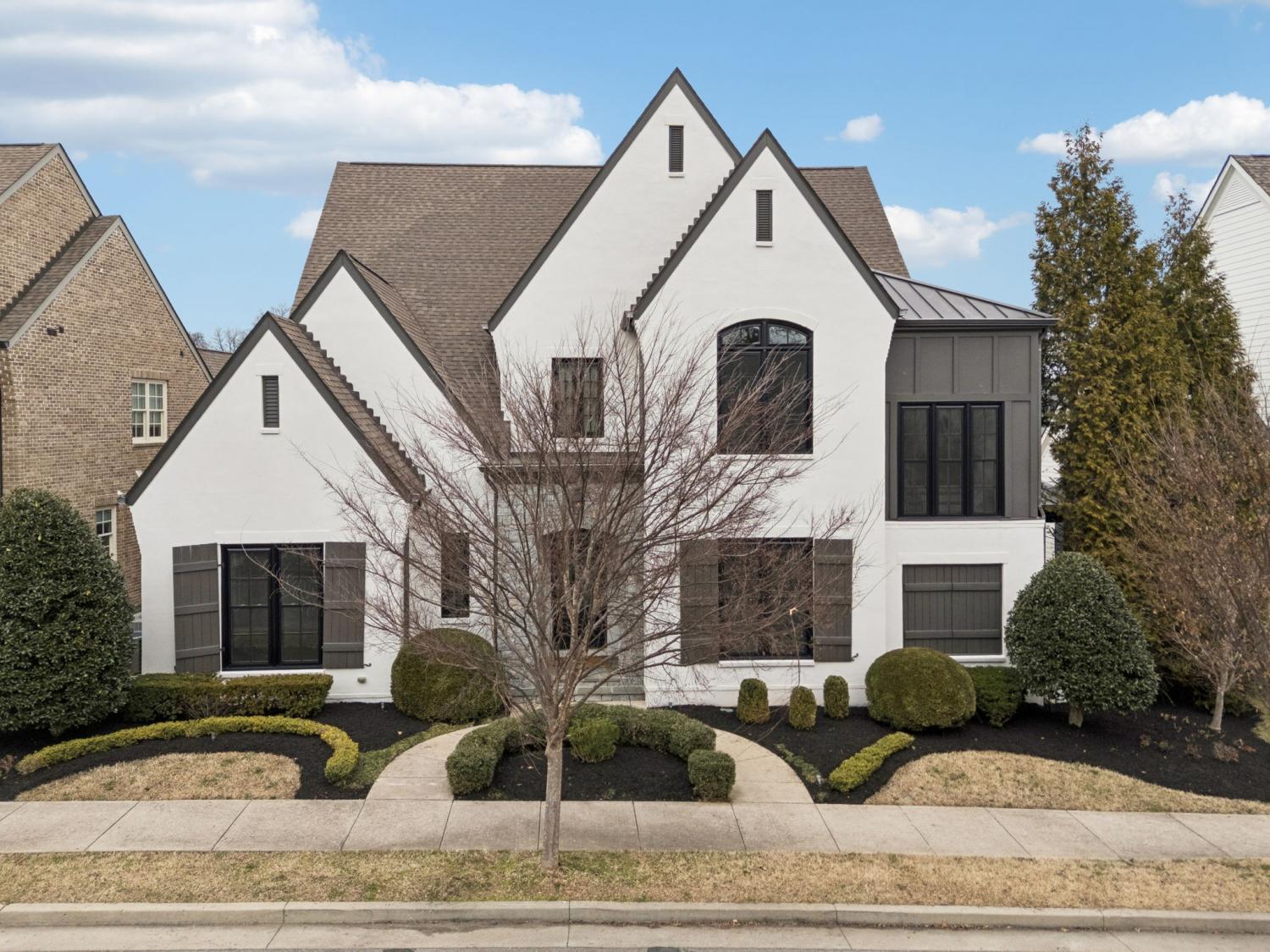 421-Glen-West-Dr For Sale