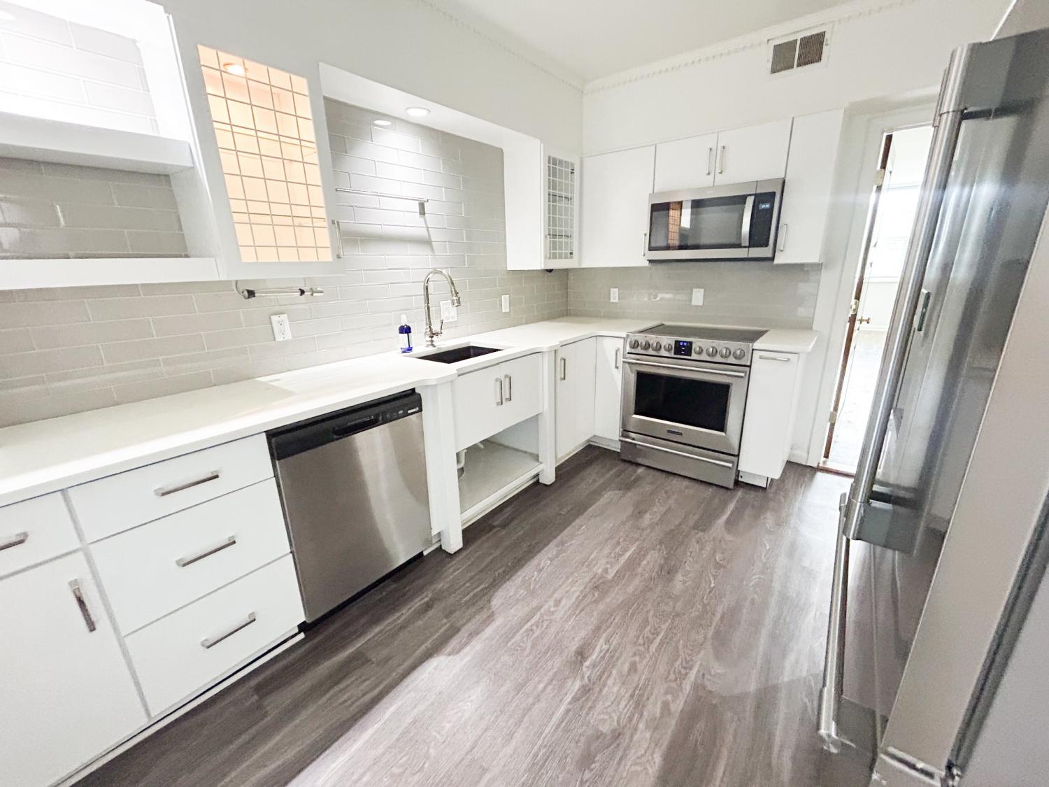3314-West-End-Ave For Sale