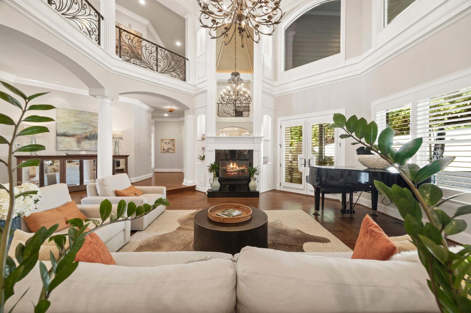 937-Travelers-Ct For Sale