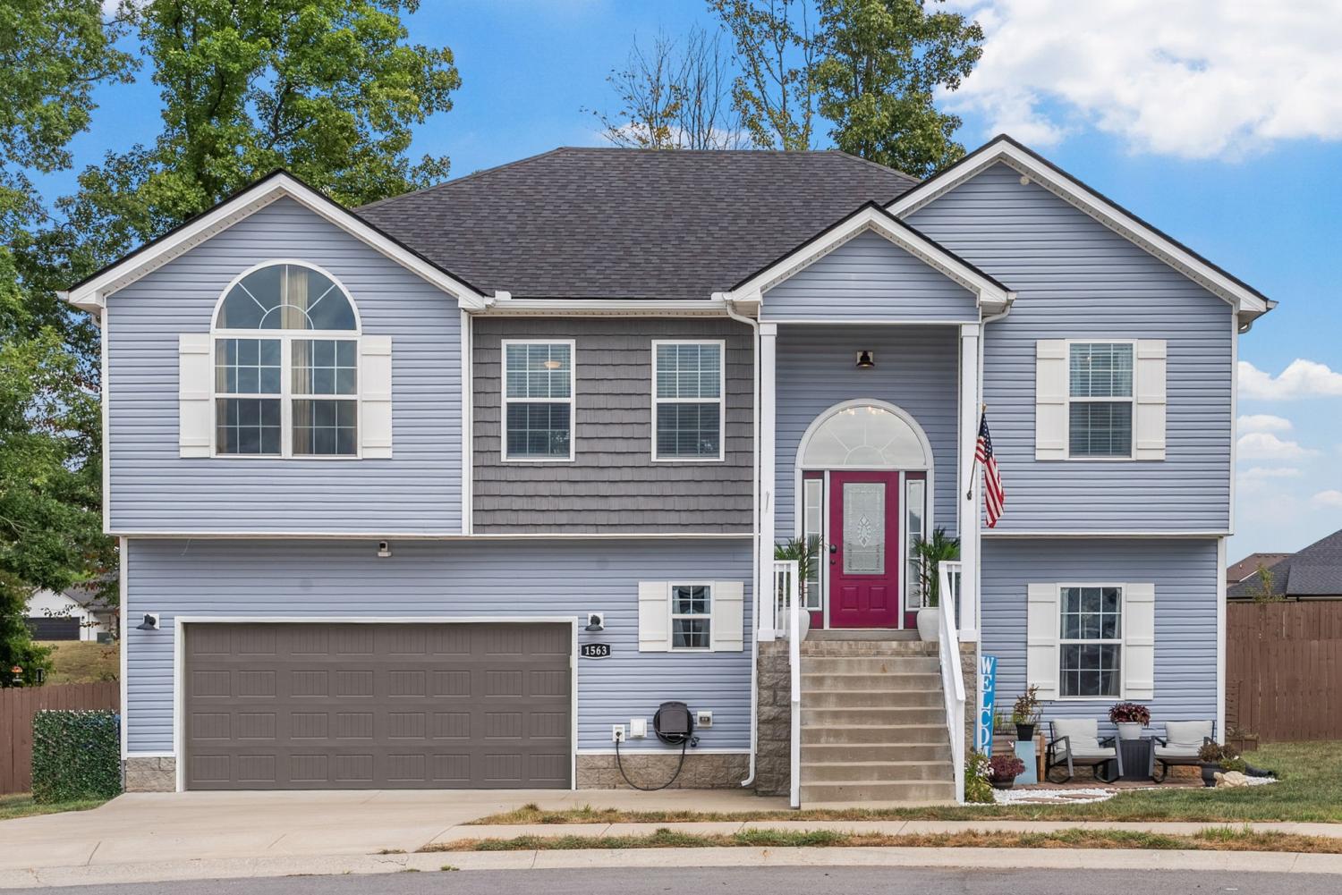 1563-Variance-Dr For Sale