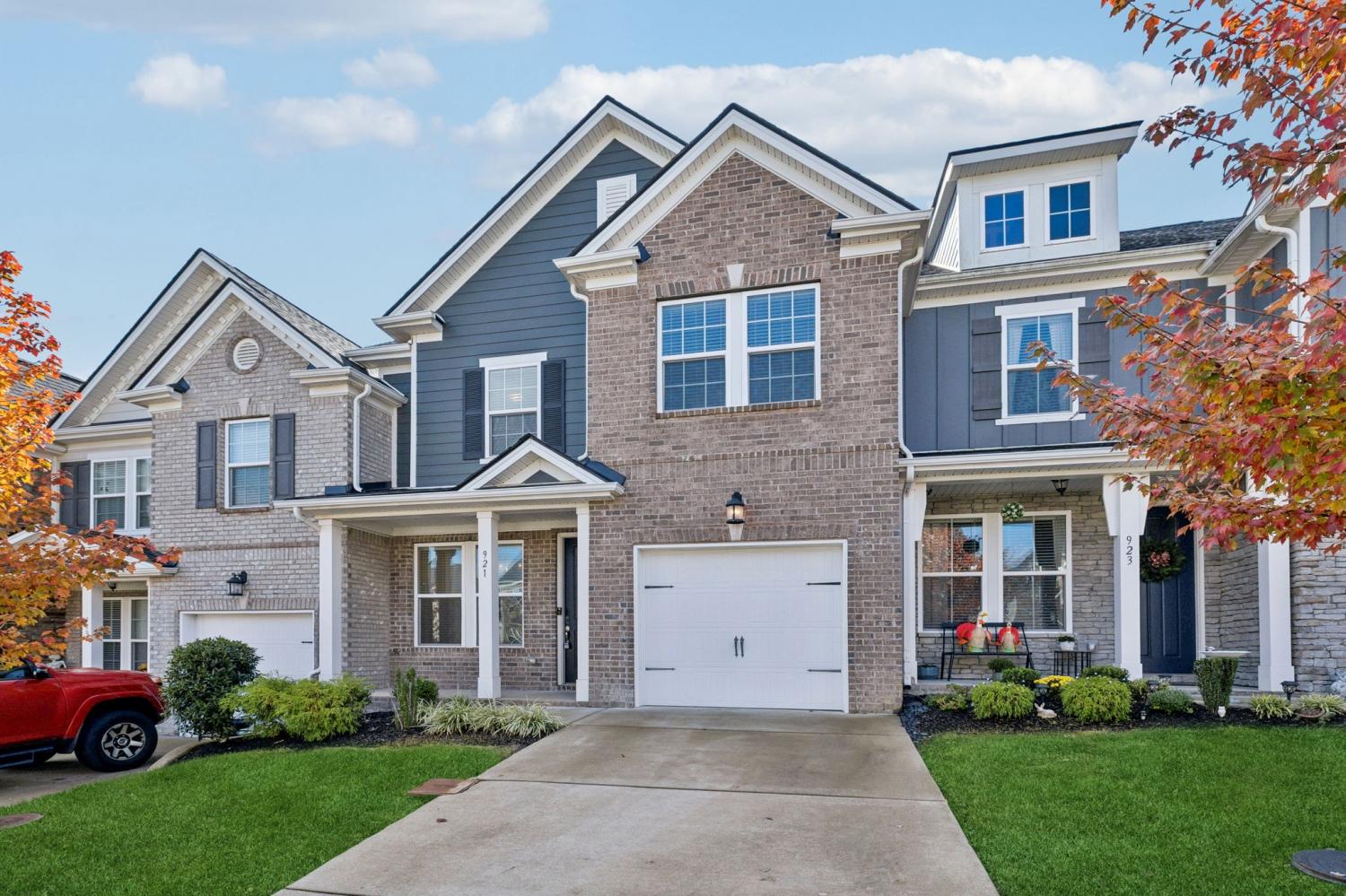 921-Cavan-Ln For Sale