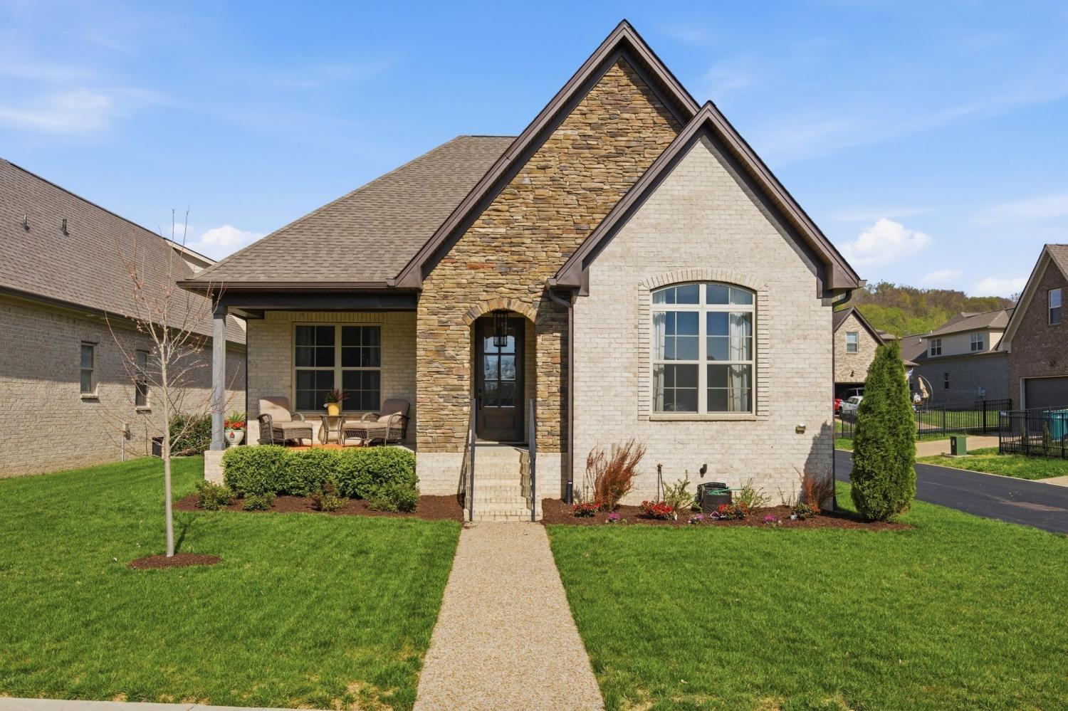 2036 Kestrel Ln TN 37174 For Sale - 