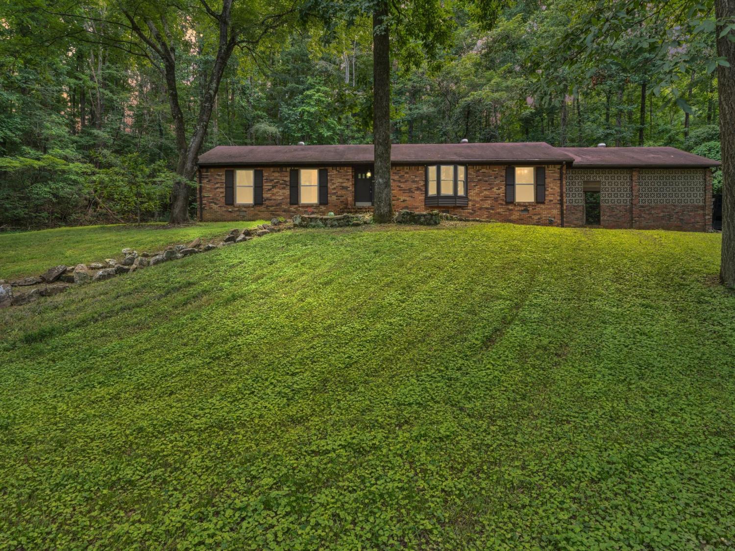 90-Oak-Hollow-Dr For Sale